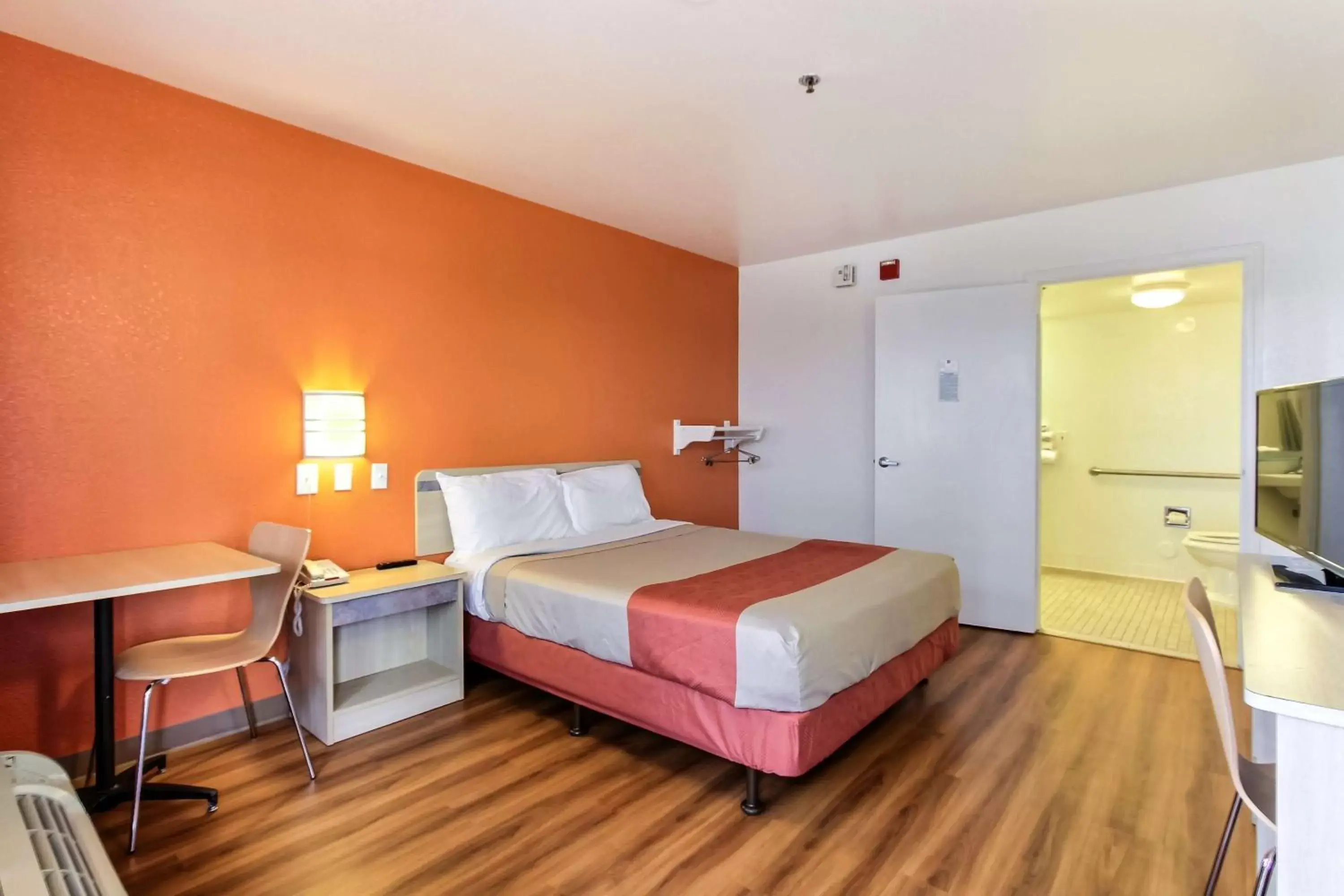 Queen Room - Disability Access - Roll in Shower in Motel 6-Salinas, CA - North Monterey Area Queen Room - Disability Access - Roll in Shower in Motel 6-Salinas, CA - North Monterey Area