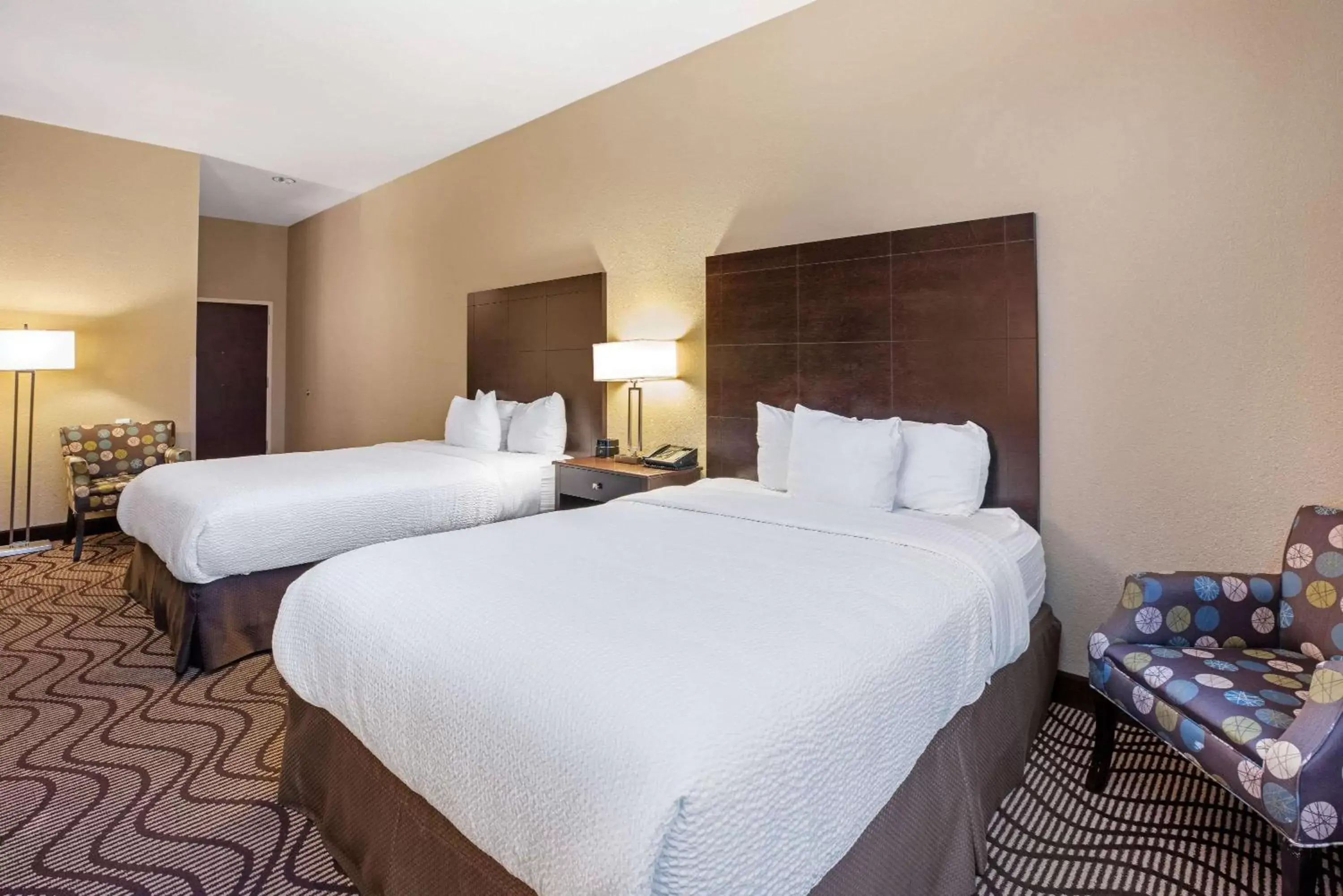 Deluxe Queen Room with Two Queen Beds in La Quinta by Wyndham Meridian / Boise West Deluxe Queen Room with Two Queen Beds in La Quinta by Wyndham Meridian / Boise West