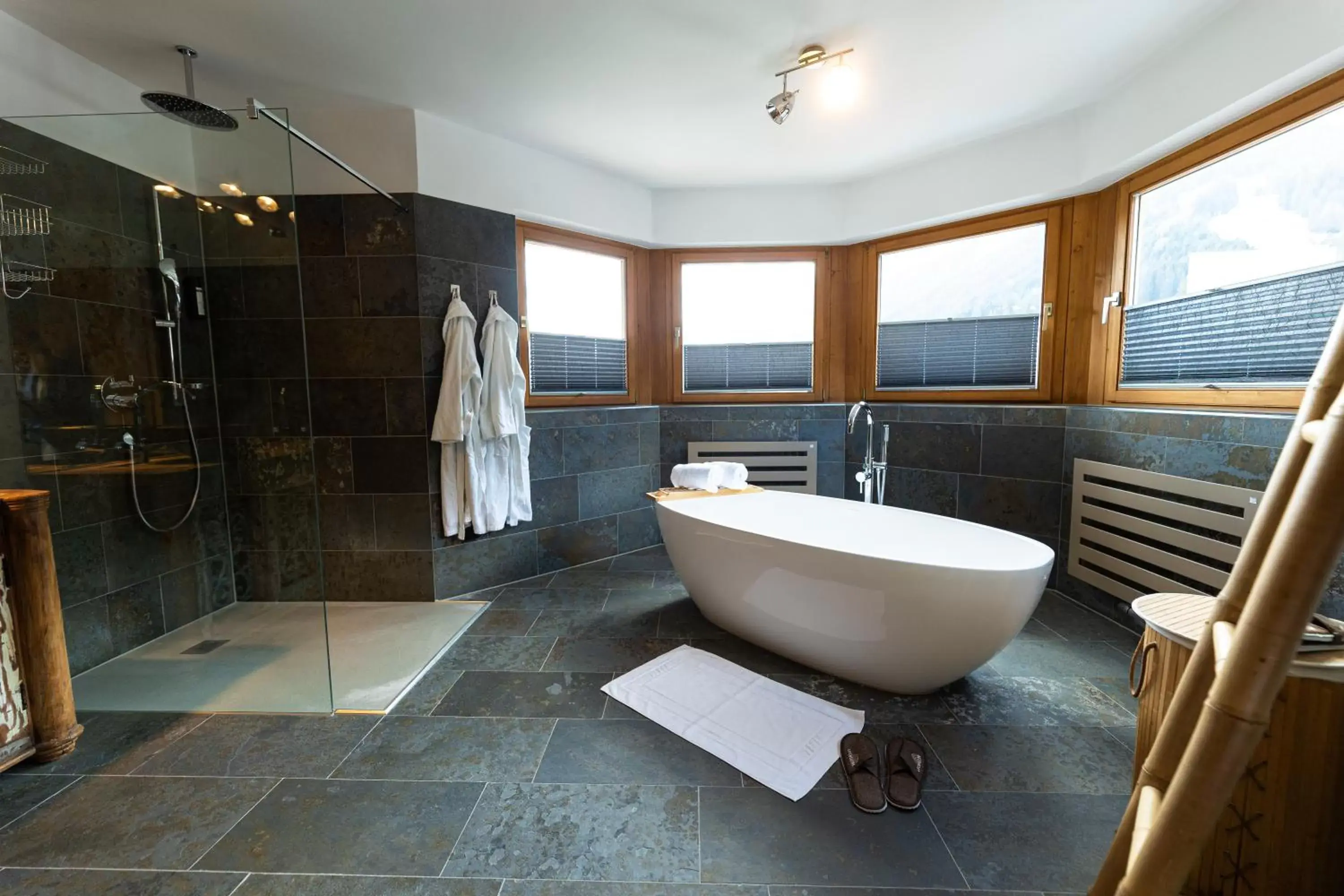 Three-Bedroom Apartment - single occupancy in Wellness Aparthotel "Lechlife" incl Pool - 400m zum LIFT Three-Bedroom Apartment - single occupancy in Wellness Aparthotel "Lechlife" incl Pool - 400m zum LIFT