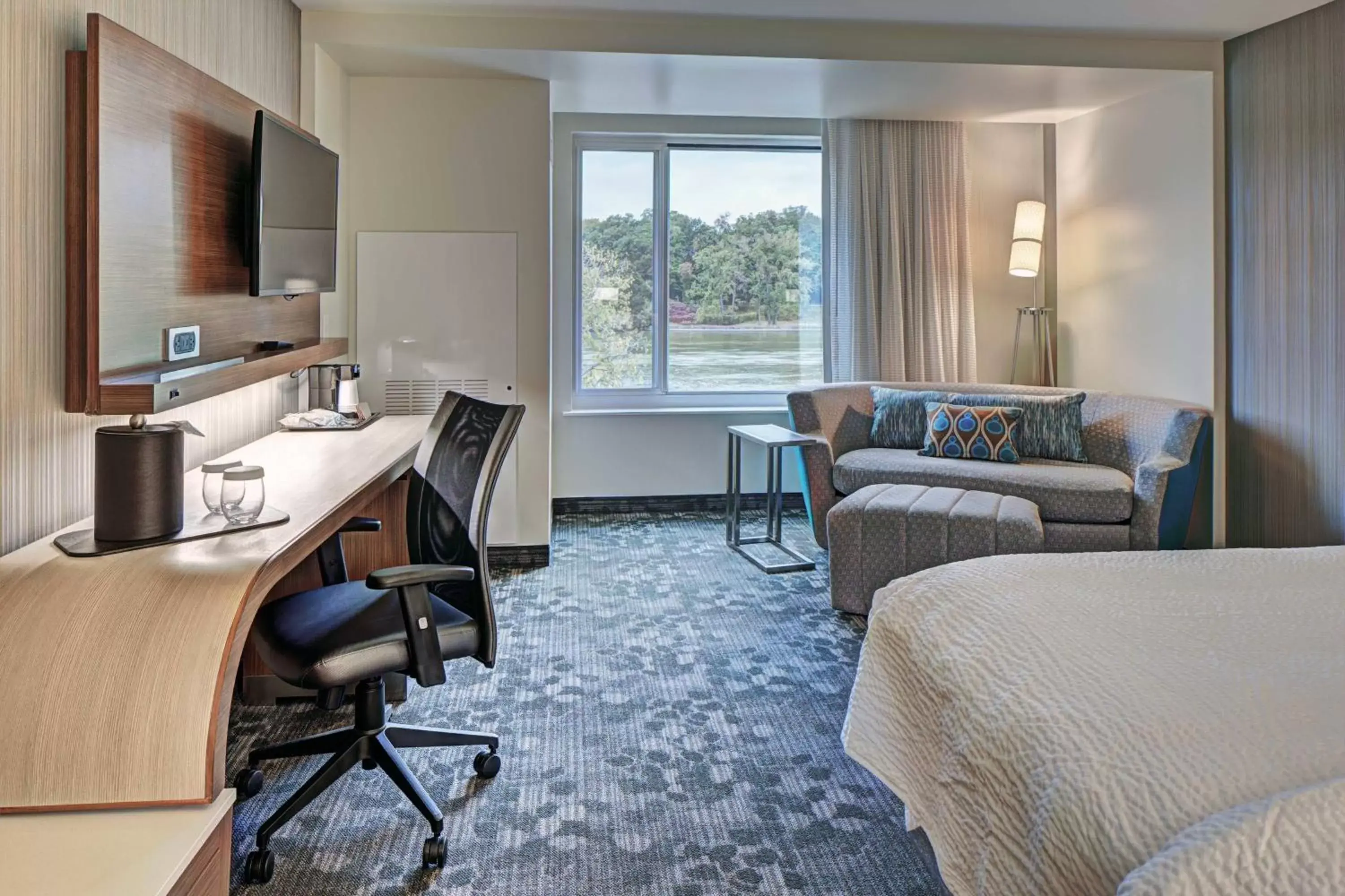 King Guest Room with River View in Courtyard by Marriott Appleton Riverfront King Guest Room with River View in Courtyard by Marriott Appleton Riverfront