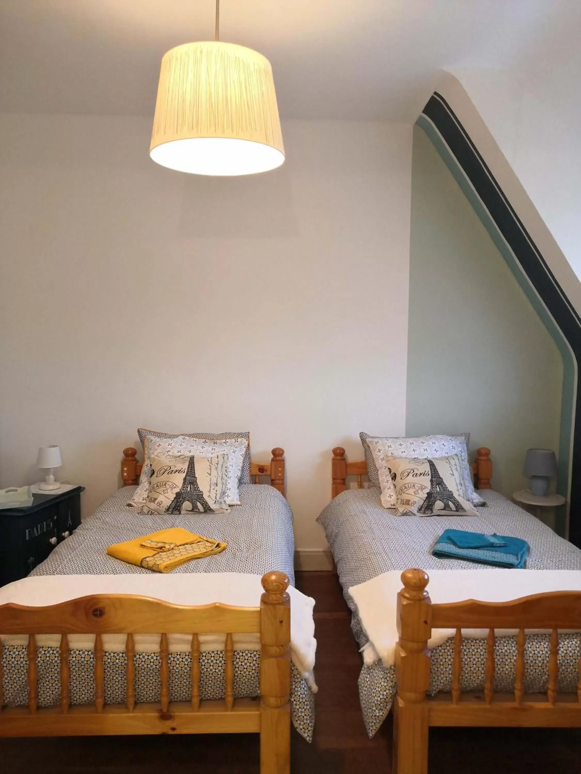 Twin Room with Garden View - single occupancy in Le Manoir du Gouverneur Twin Room with Garden View - single occupancy in Le Manoir du Gouverneur