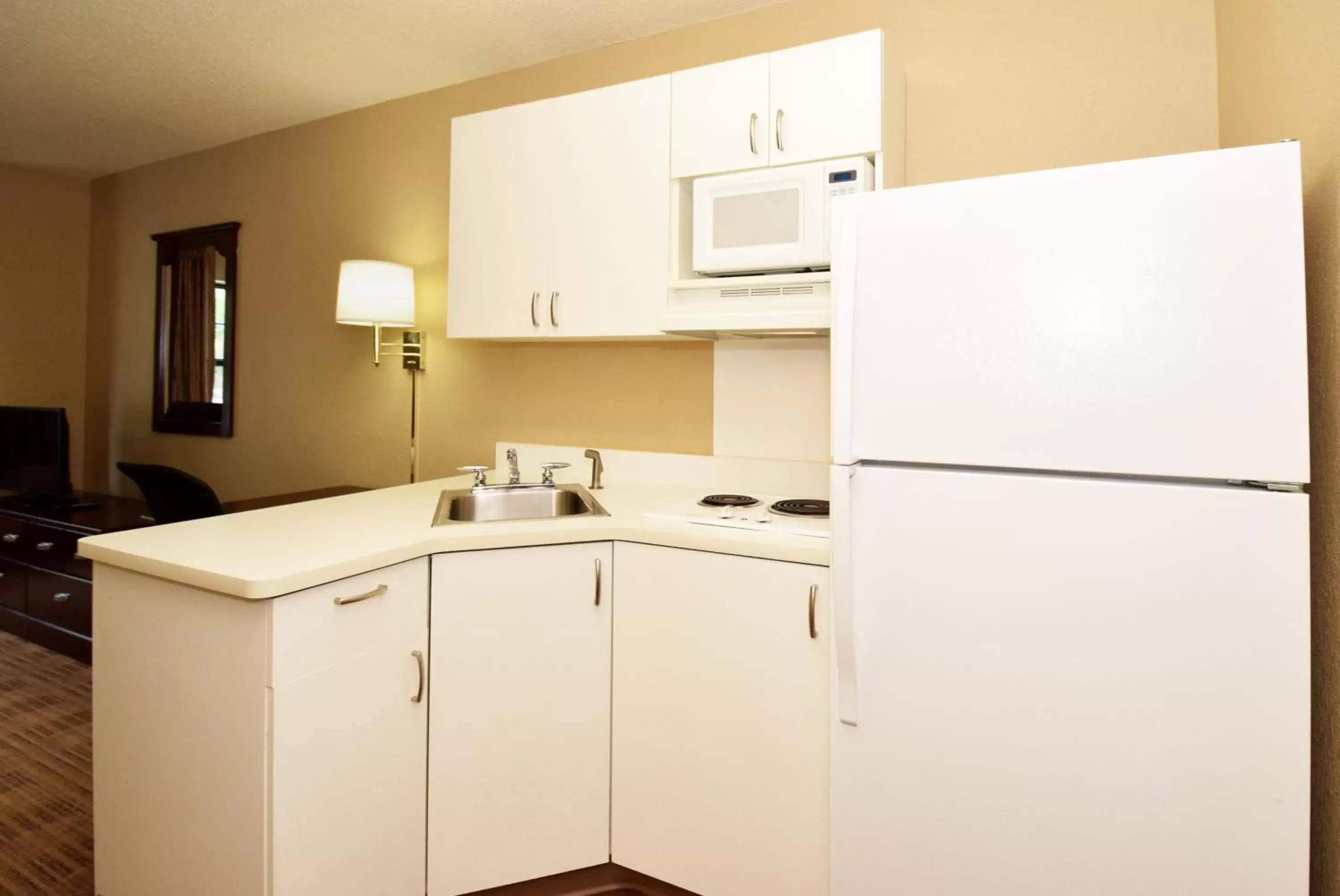 Queen studio with 1 Queen Bed - Disability Access/Non-Smoking in Extended Stay America Suites - Tacoma - Fife Queen studio with 1 Queen Bed - Disability Access/Non-Smoking in Extended Stay America Suites - Tacoma - Fife