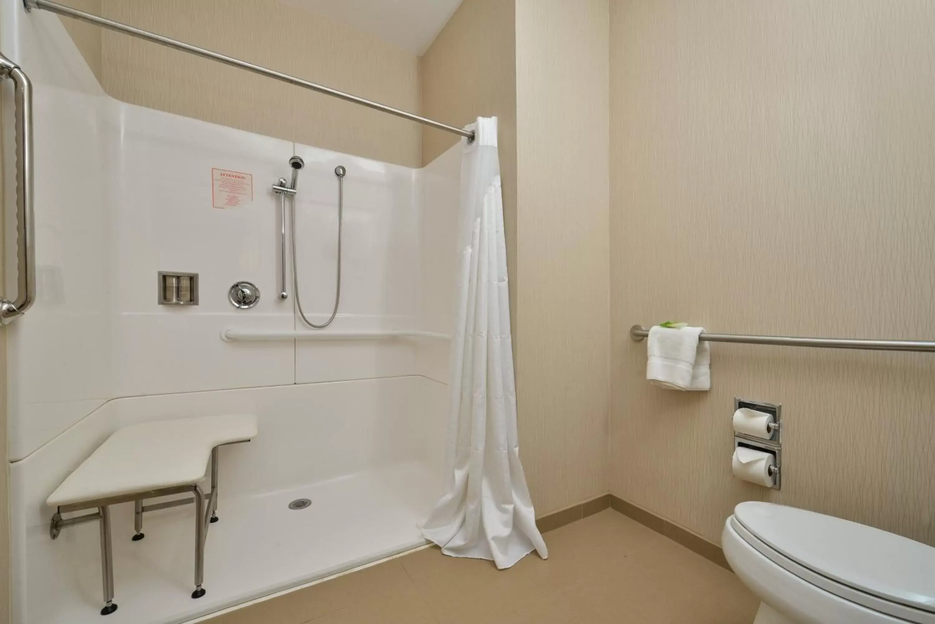 Double Room with Accessible Roll-in Shower - Non-Smoking in Holiday Inn Express Boston/Milford Hotel, an IHG Hotel Double Room with Accessible Roll-in Shower - Non-Smoking in Holiday Inn Express Boston/Milford Hotel, an IHG Hotel