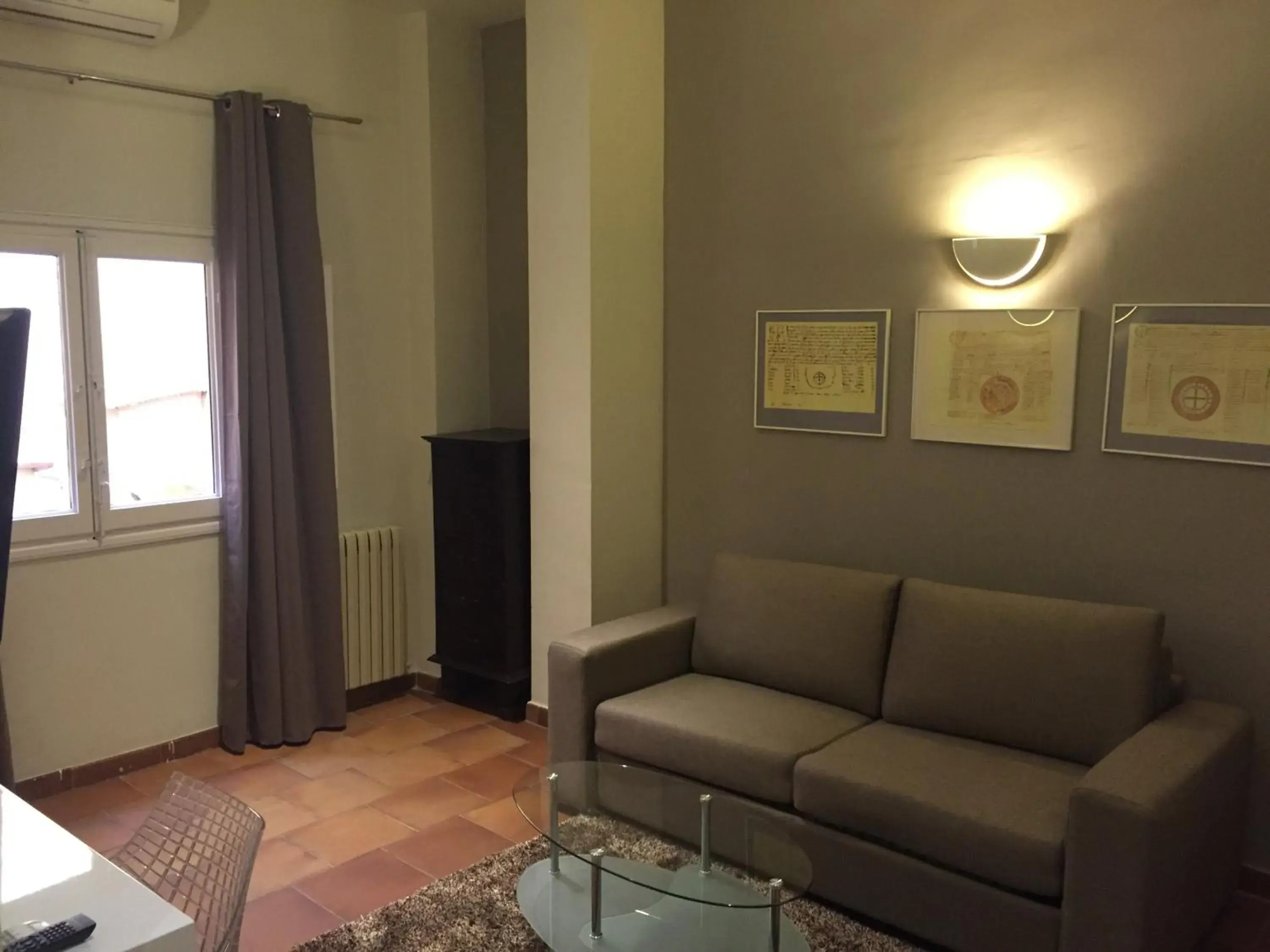 Double Room with Lounge in Hotel Leonor de Aquitania Double Room with Lounge in Hotel Leonor de Aquitania