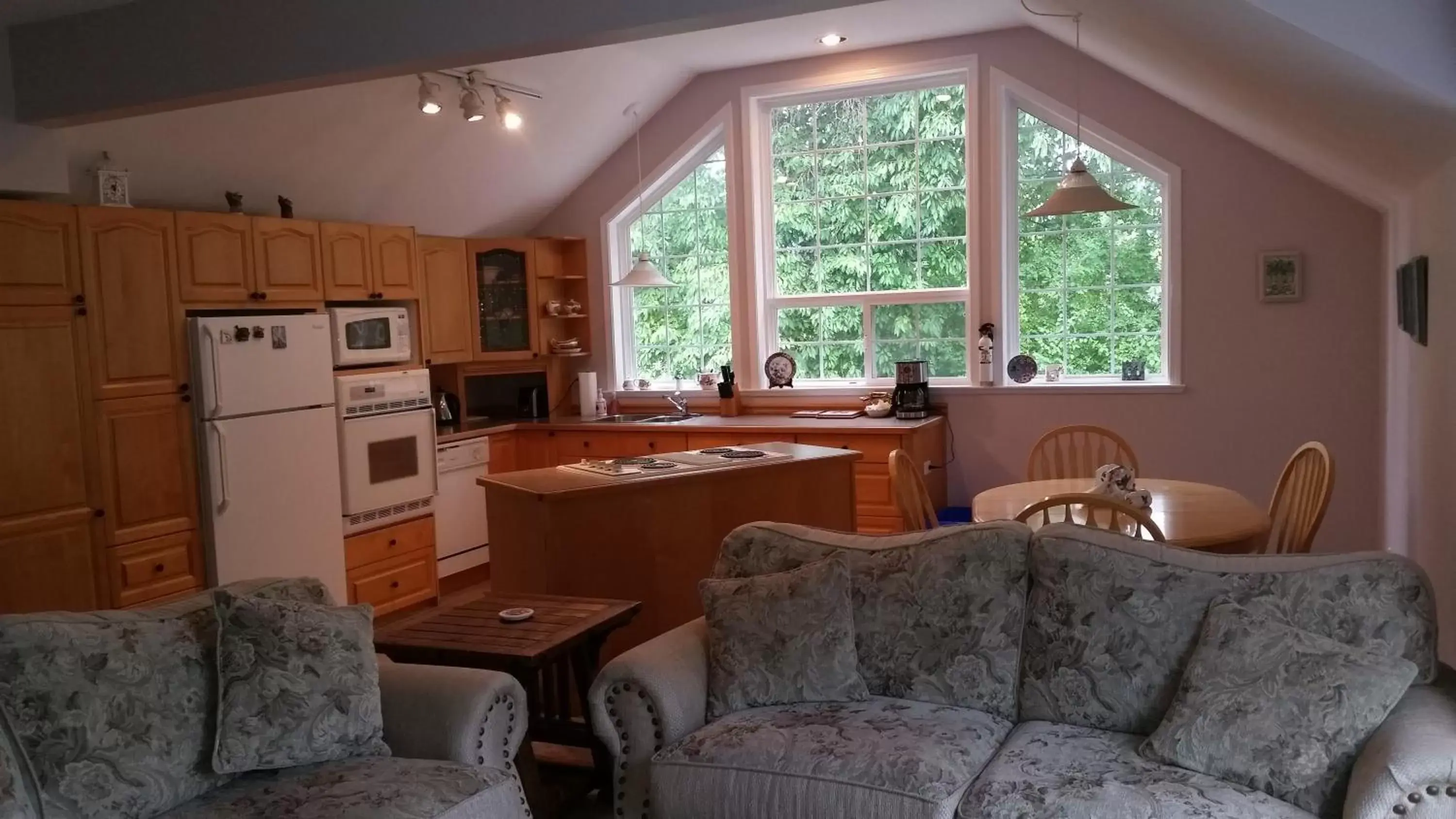 Premium Family Suite - Self Catered in Hummingbird Guesthouse Premium Family Suite - Self Catered in Hummingbird Guesthouse