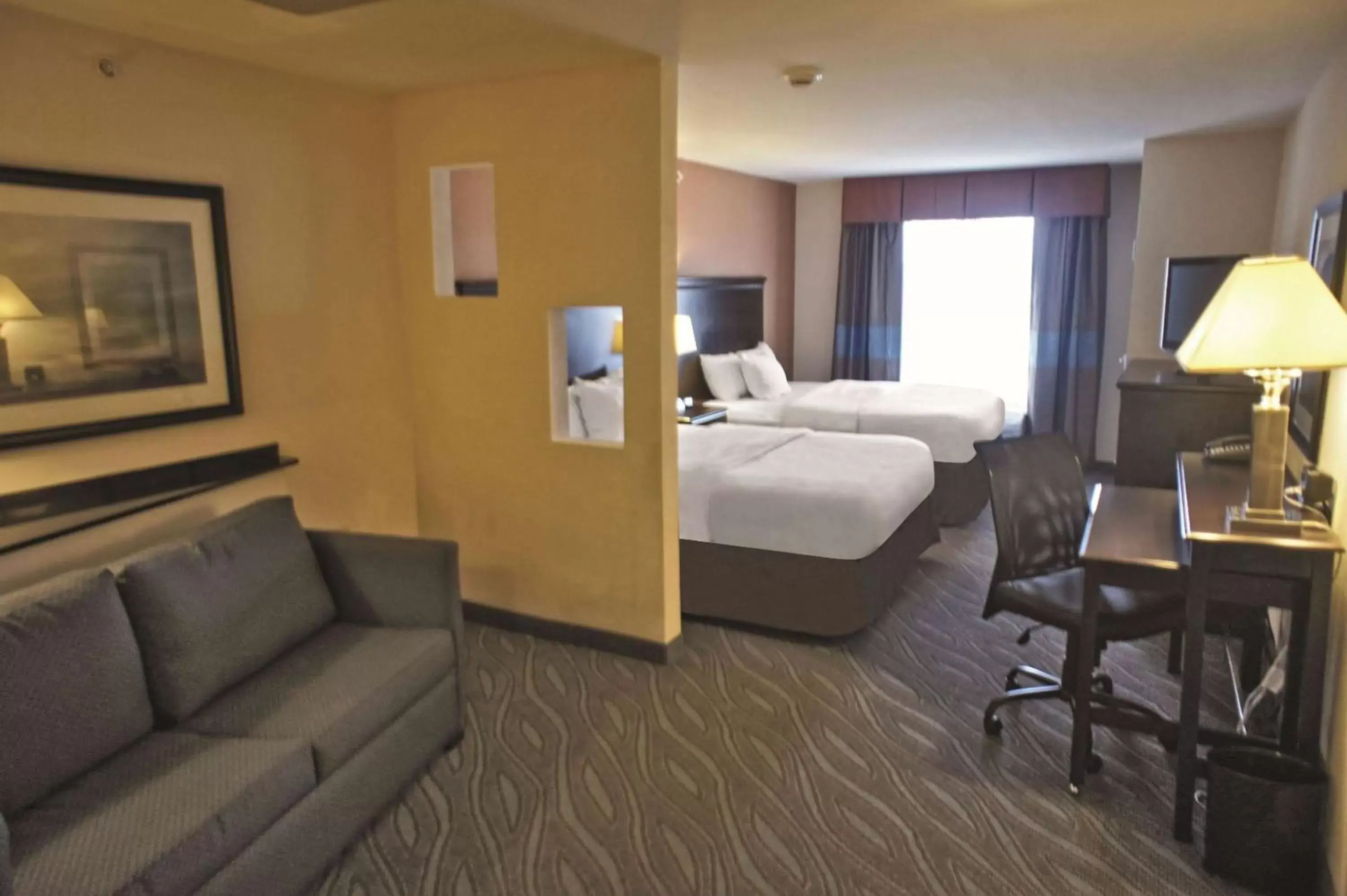 Queen Room with Two Queen Beds in La Quinta by Wyndham Edmond Queen Room with Two Queen Beds in La Quinta by Wyndham Edmond