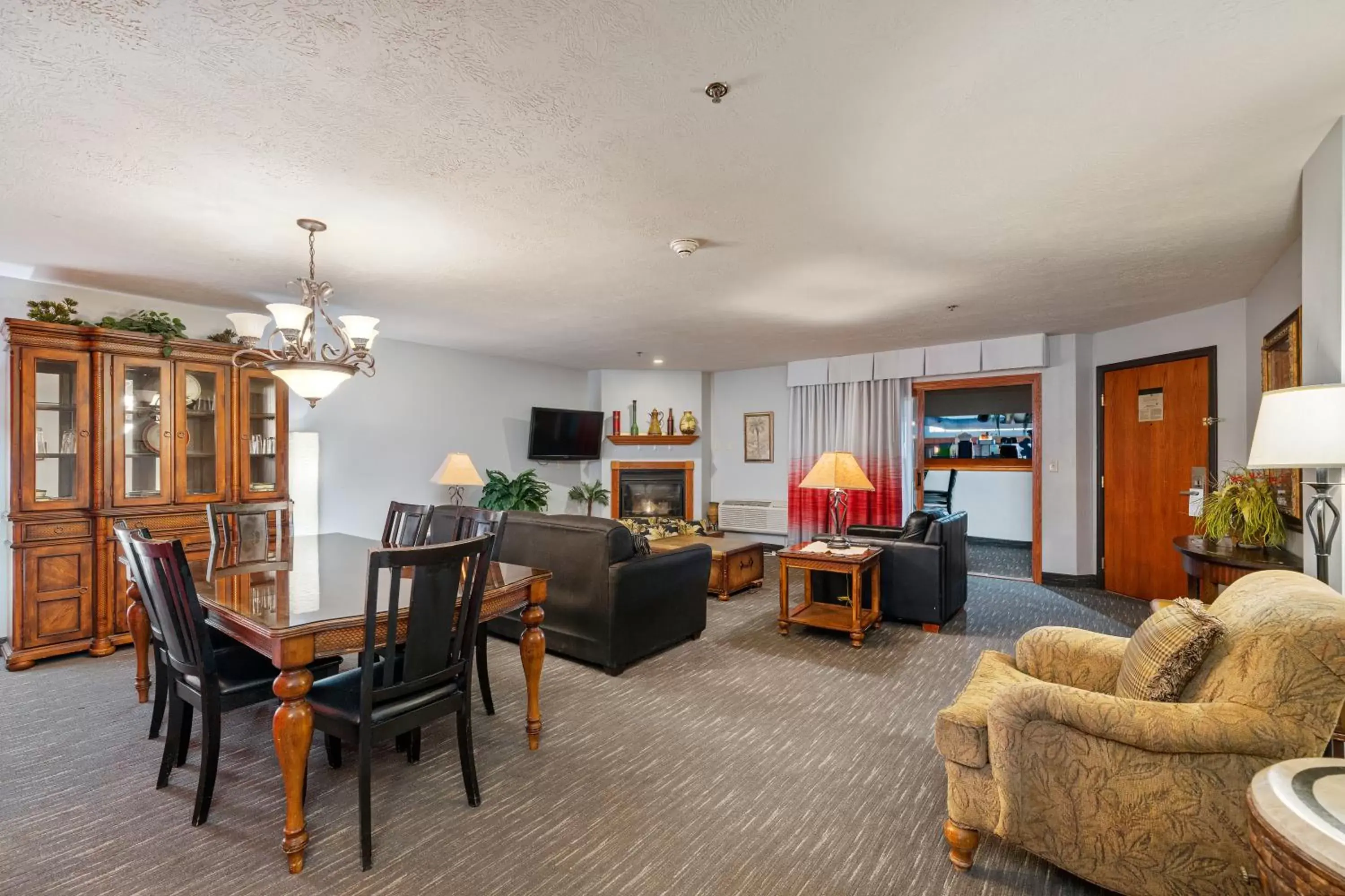 Two-Bedroom Suite - Non-Smoking in Ramada by Wyndham Sioux Falls Airport - Waterpark Resort & Event Center Two-Bedroom Suite - Non-Smoking in Ramada by Wyndham Sioux Falls Airport - Waterpark Resort & Event Center