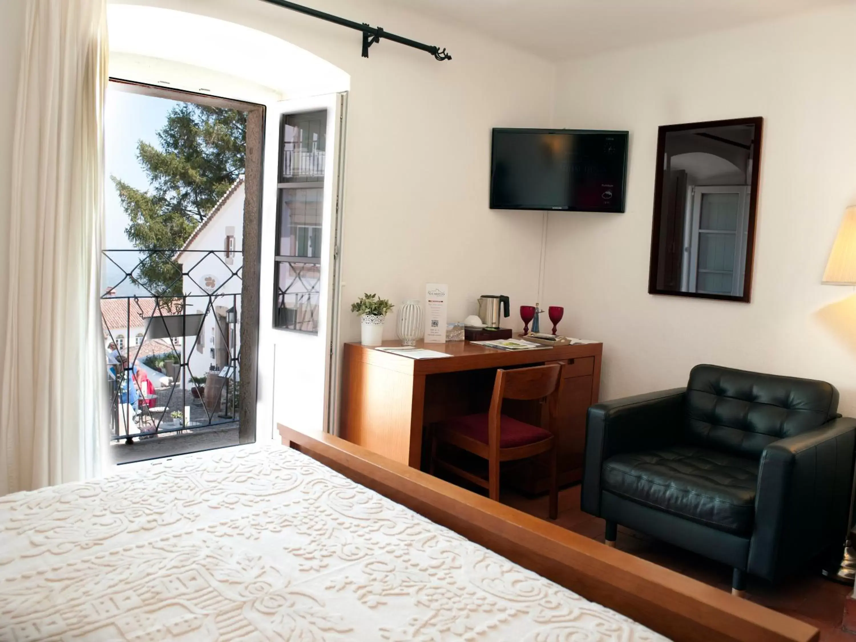 Double Room with Mountain View in Dom Dinis Marvão Double Room with Mountain View in Dom Dinis Marvão