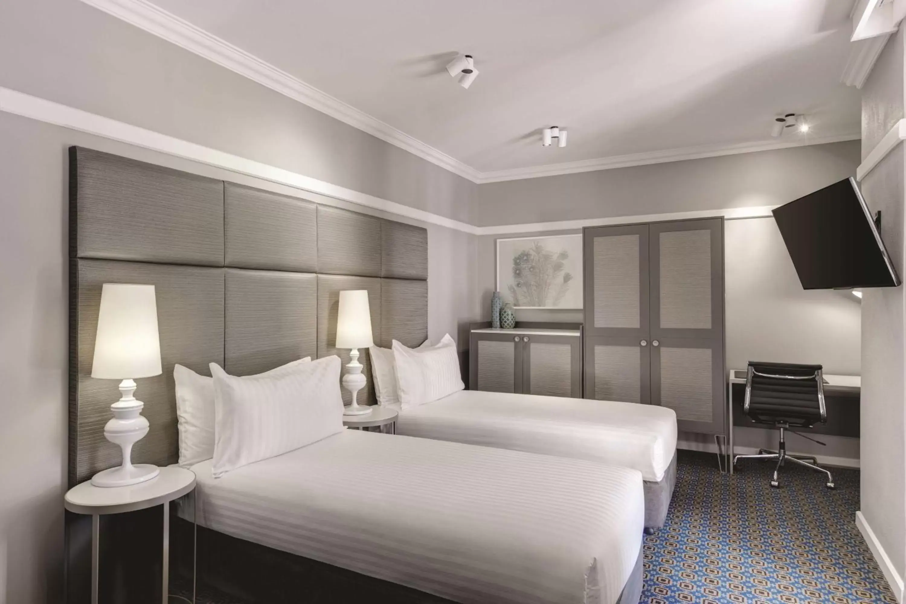 Classic Double or Twin Room in Hotel Kurrajong Canberra Classic Double or Twin Room in Hotel Kurrajong Canberra