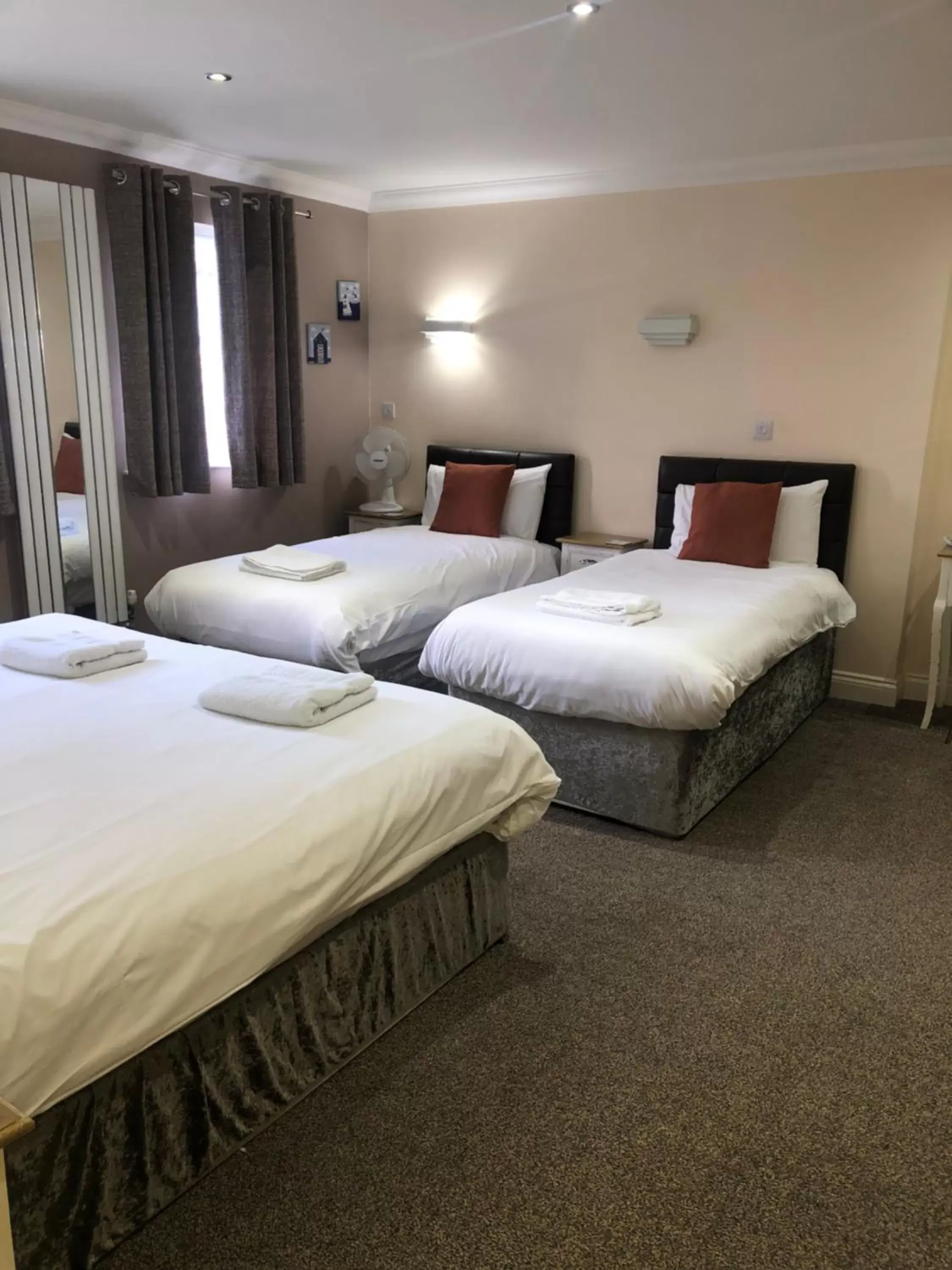 Deluxe Family Quad Room in Queen Phillippa Deluxe Family Quad Room in Queen Phillippa