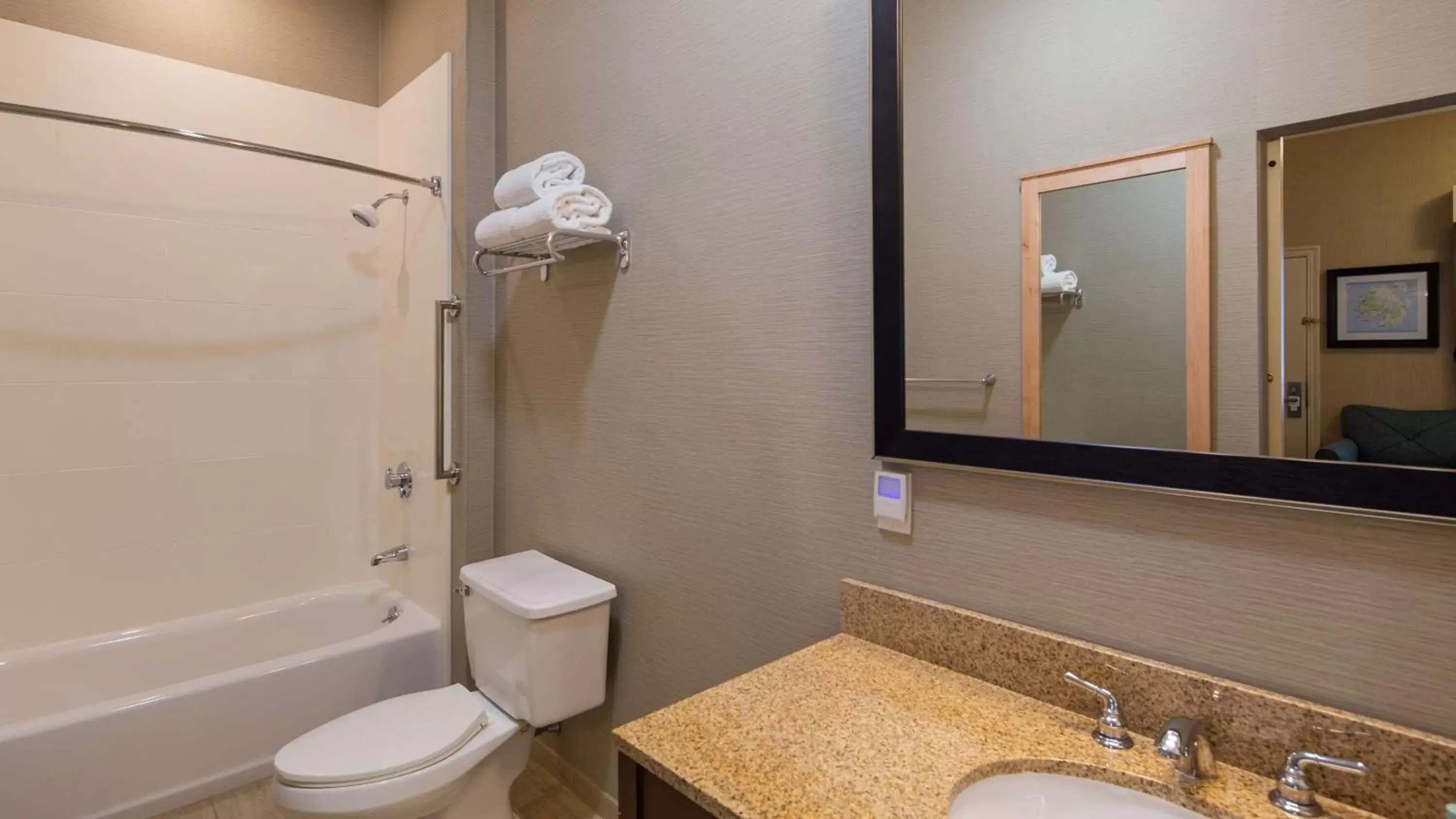 King Suite with Sofa Bed - Non-Smoking in Best Western Acadia Park Inn King Suite with Sofa Bed - Non-Smoking in Best Western Acadia Park Inn