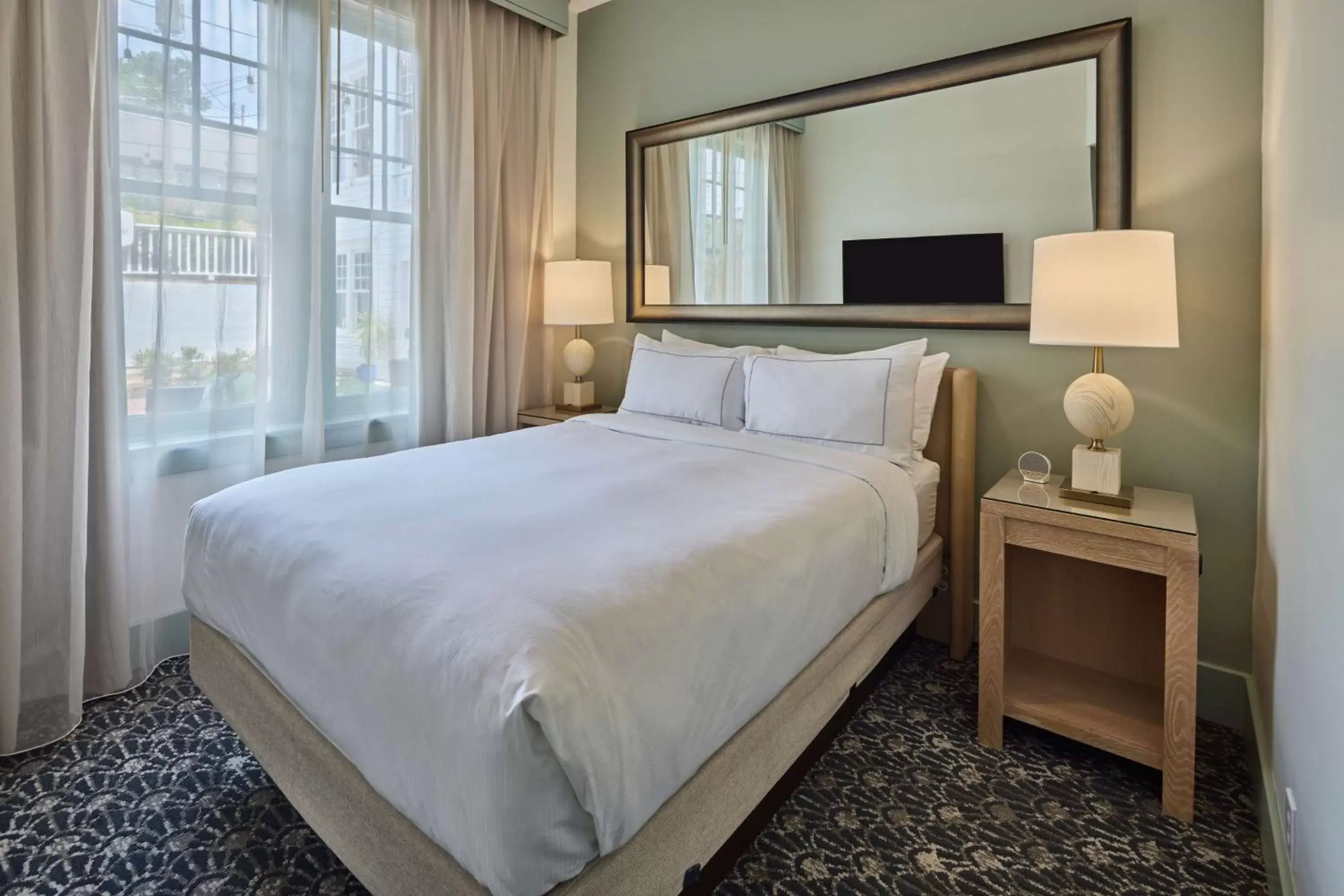 One-Bedroom Queen Suite in The Partridge Inn Augusta, Curio Collection by Hilton One-Bedroom Queen Suite in The Partridge Inn Augusta, Curio Collection by Hilton