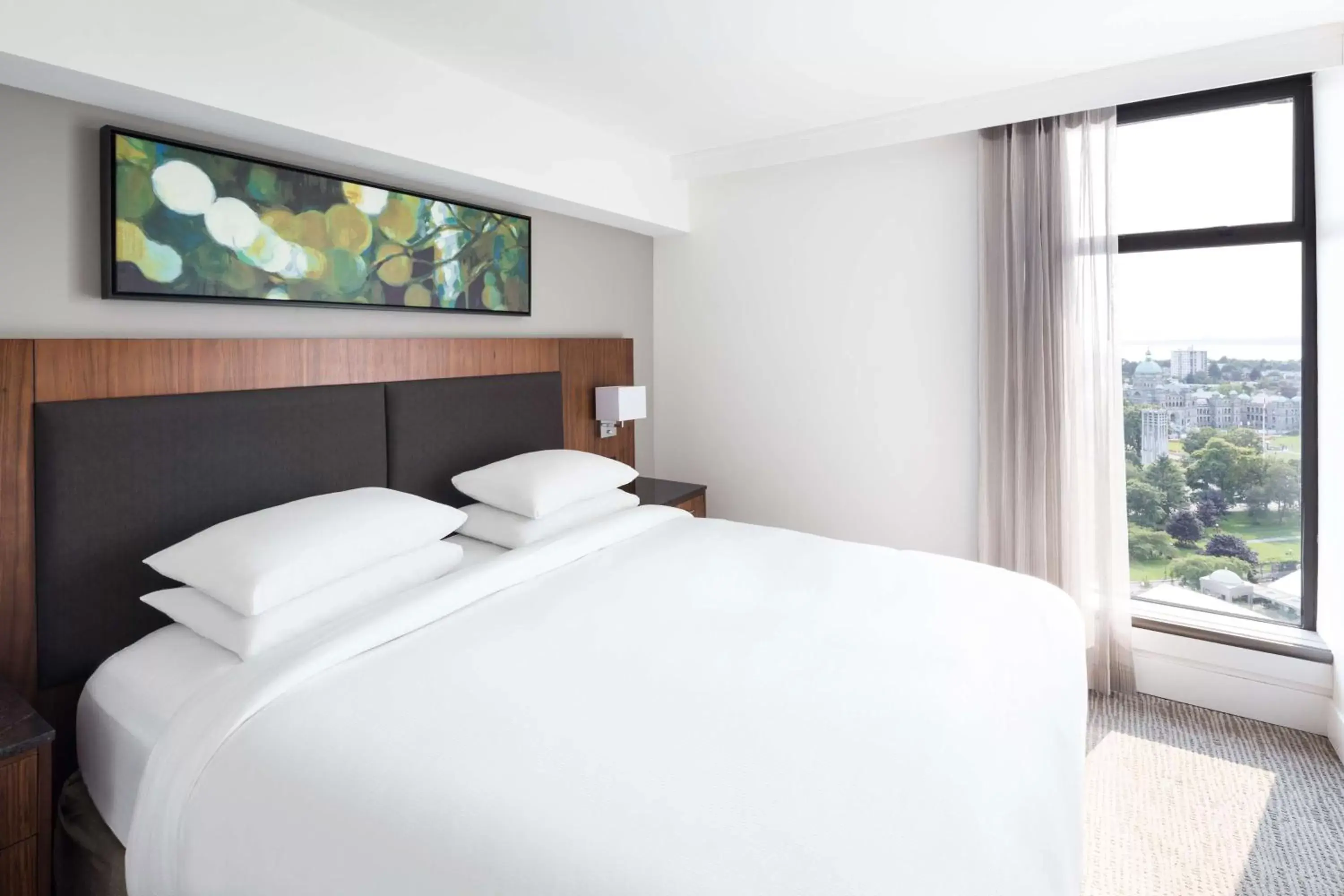 King Suite with Balcony in DoubleTree by Hilton Hotel & Suites Victoria King Suite with Balcony in DoubleTree by Hilton Hotel & Suites Victoria