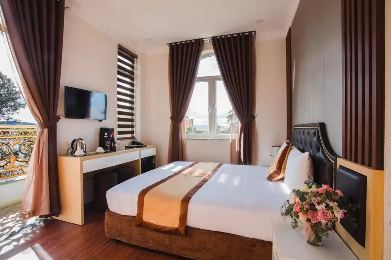 Deluxe Double Room with Balcony in Be U Hotel City View Deluxe Double Room with Balcony in Be U Hotel City View