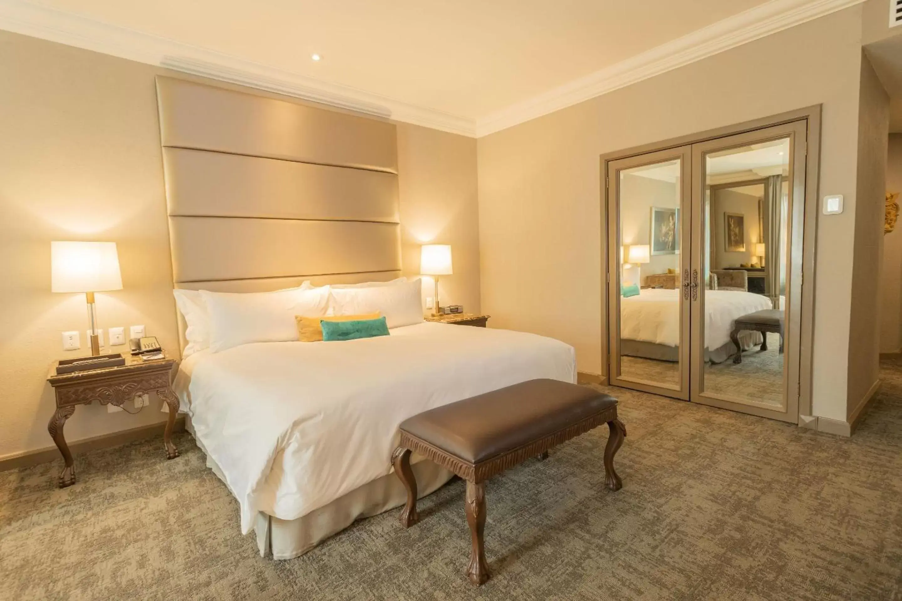 Gran Clase King in Quinta Real Monterrey Gran Clase King in Quinta Real Monterrey