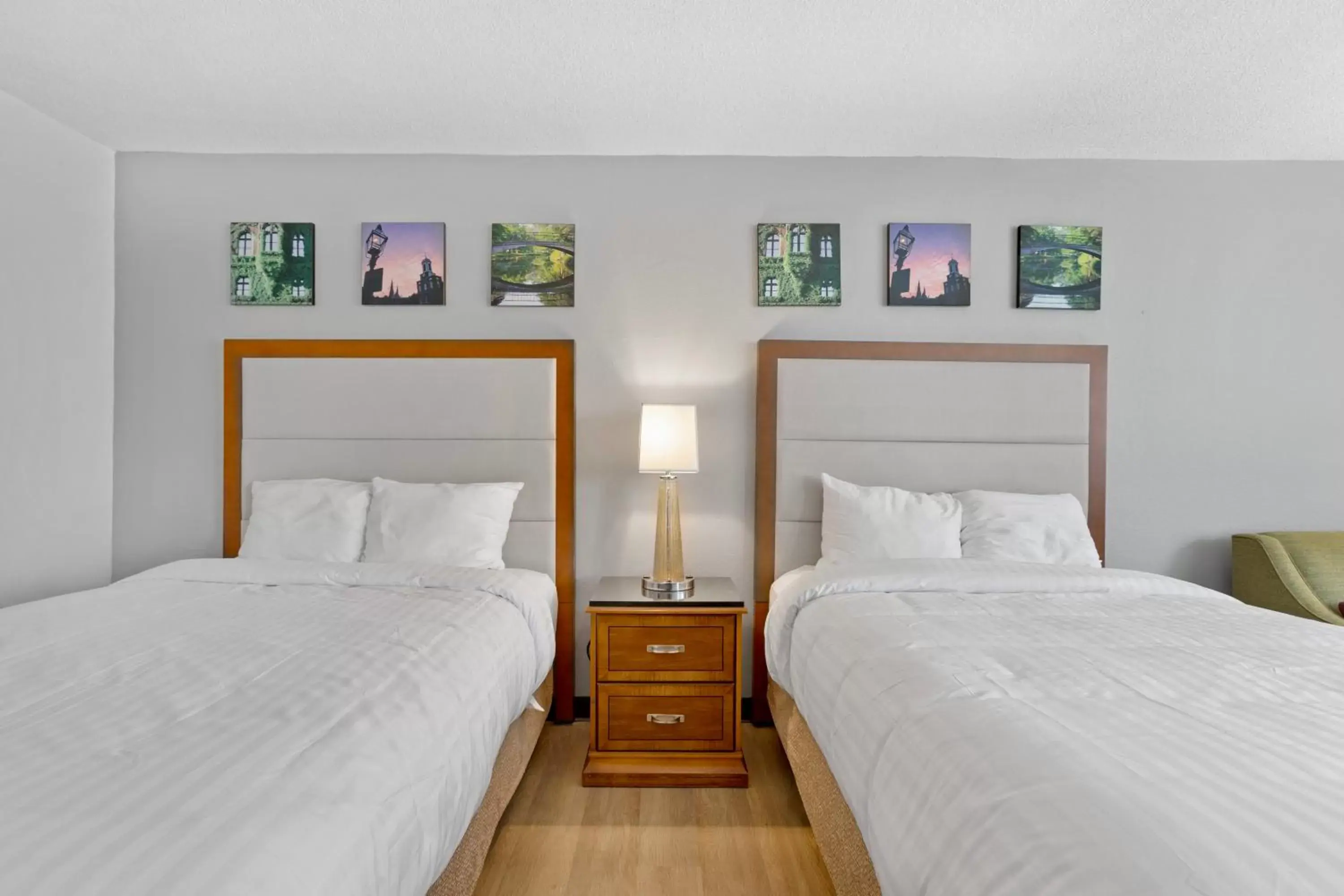 Room with Two Double Beds, Mobility Access and Bathtub with Grab Bars, Non-Smoking in Days Inn by Wyndham Erie Room with Two Double Beds, Mobility Access and Bathtub with Grab Bars, Non-Smoking in Days Inn by Wyndham Erie