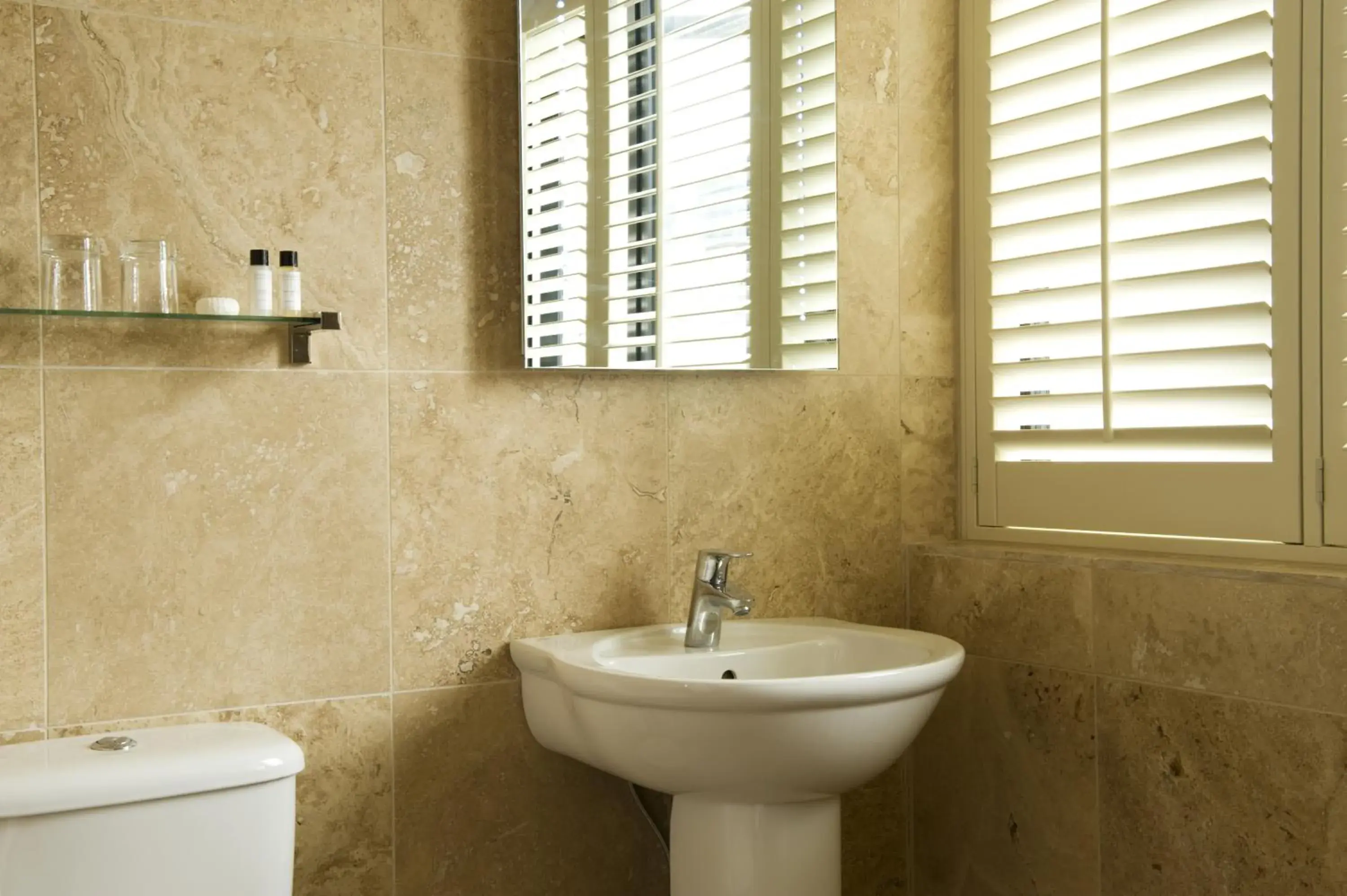 Small Double Room - single occupancy in Brooks Guesthouse Bristol Small Double Room - single occupancy in Brooks Guesthouse Bristol