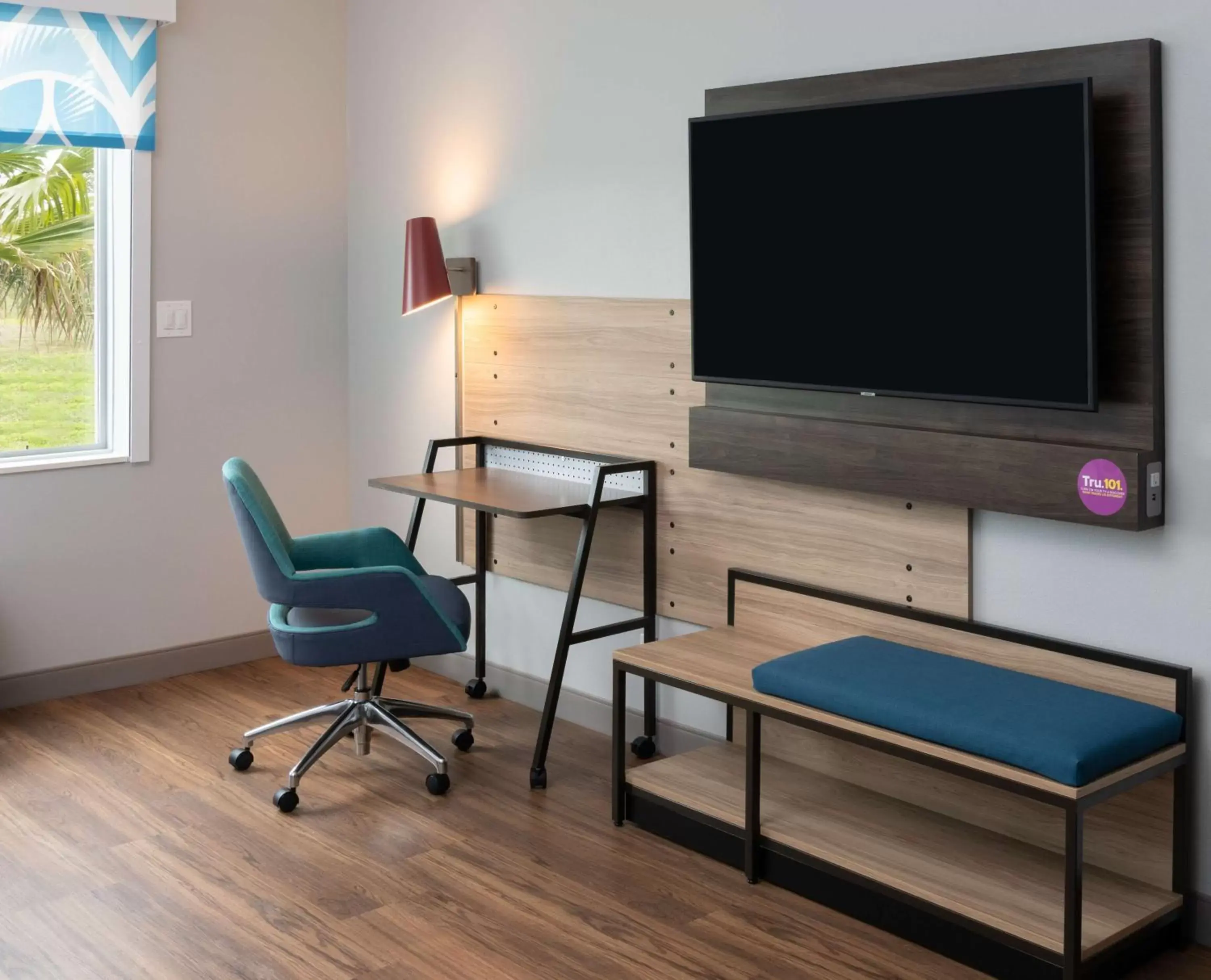 Queen Room with Two Queen Beds - Mobility Access in Tru By Hilton Jacksonville South Mandarin, Fl Queen Room with Two Queen Beds - Mobility Access in Tru By Hilton Jacksonville South Mandarin, Fl