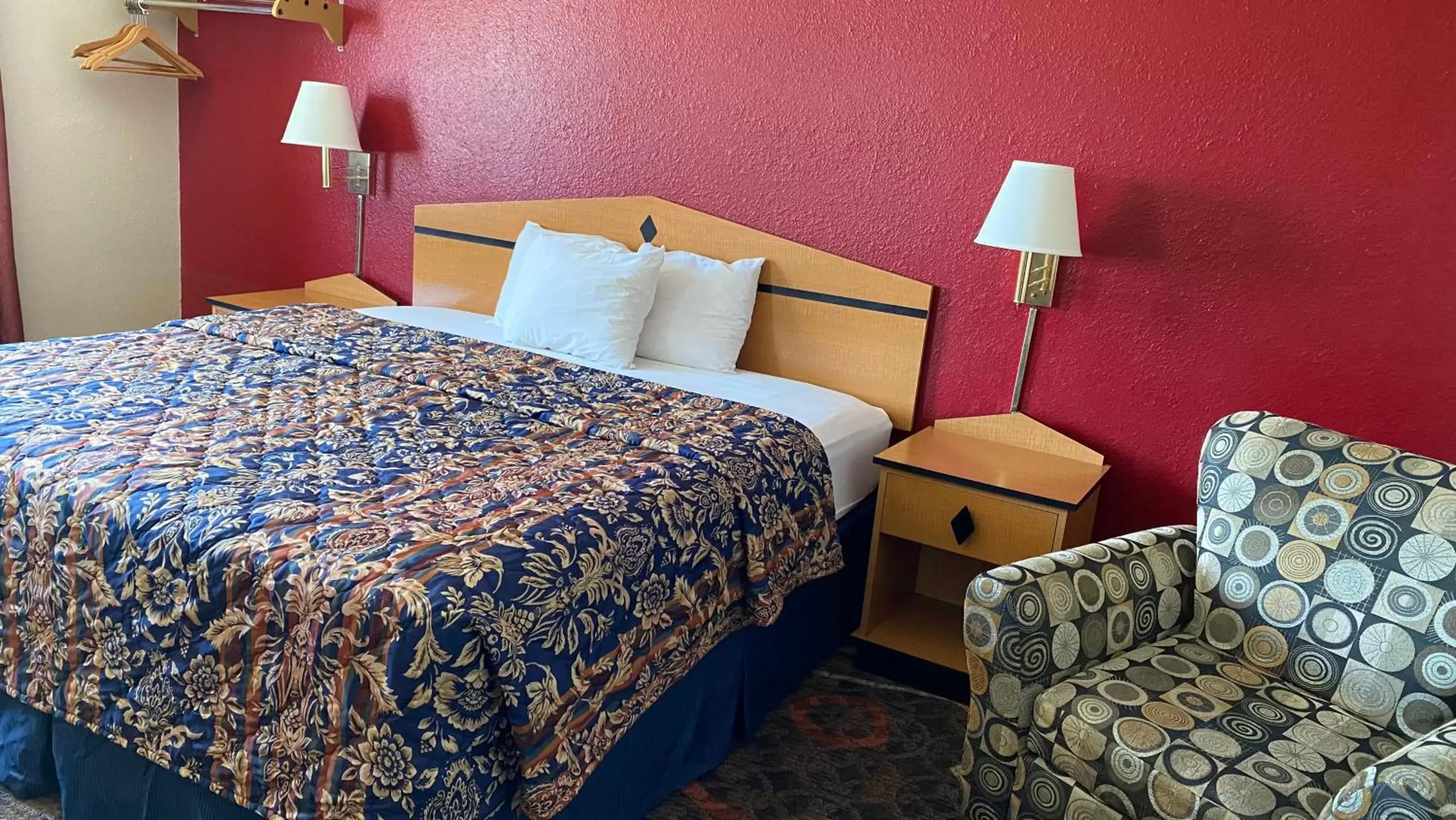 Standard Double Room in Newton Inn Standard Double Room in Newton Inn