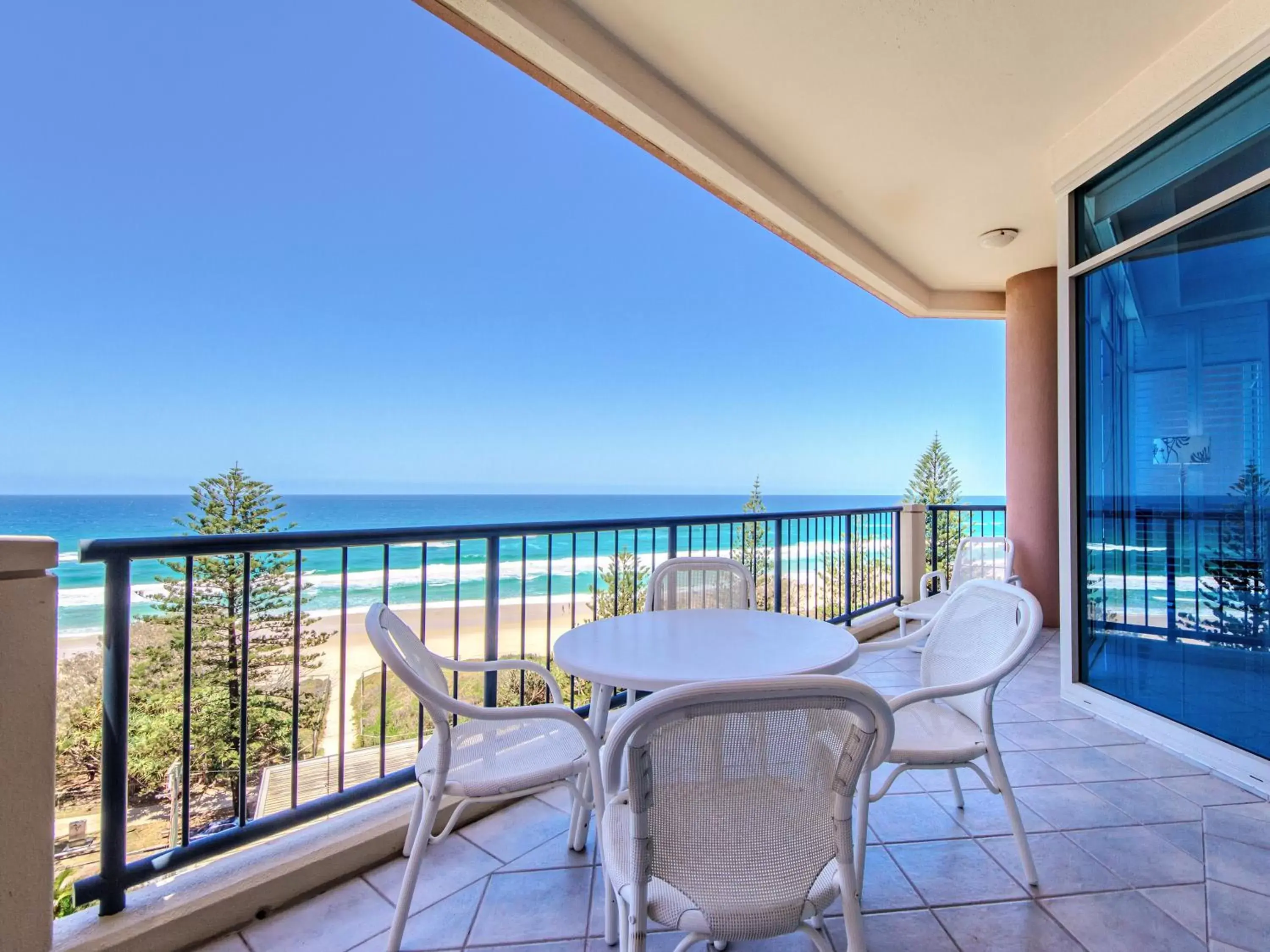 Superior Two-Bedroom Apartment with Ocean View in Oceana On Broadbeach Superior Two-Bedroom Apartment with Ocean View in Oceana On Broadbeach