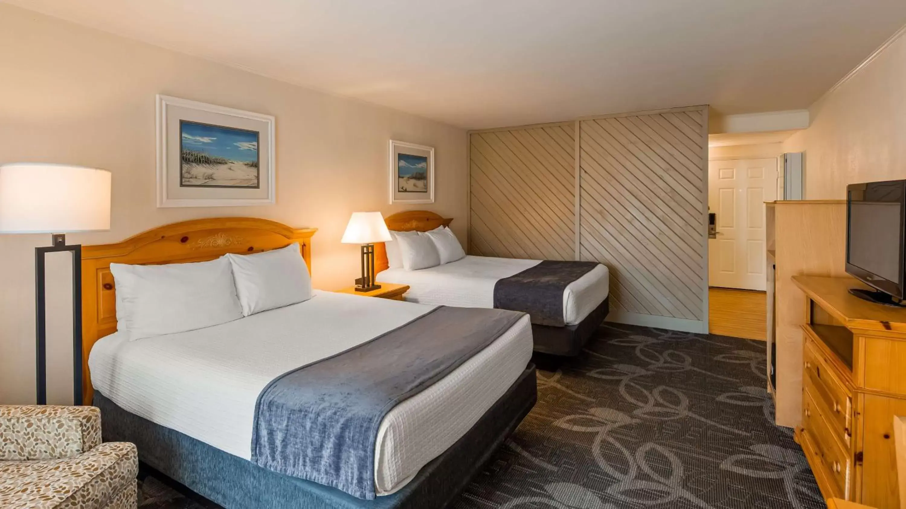 Queen Room with Two Queen Beds - Non-Smoking in Best Western Chincoteague Island Queen Room with Two Queen Beds - Non-Smoking in Best Western Chincoteague Island