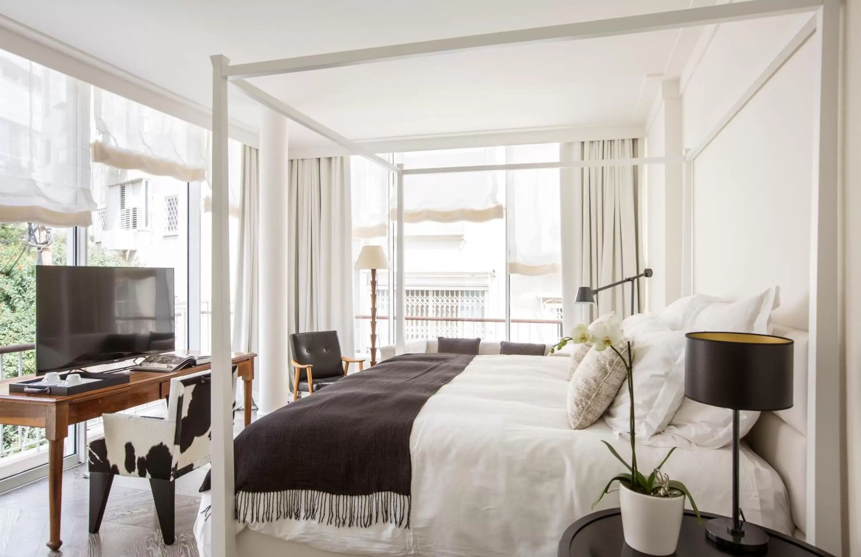 Urban Loft with Balcony in White Villa Tel Aviv Hotel Urban Loft with Balcony in White Villa Tel Aviv Hotel