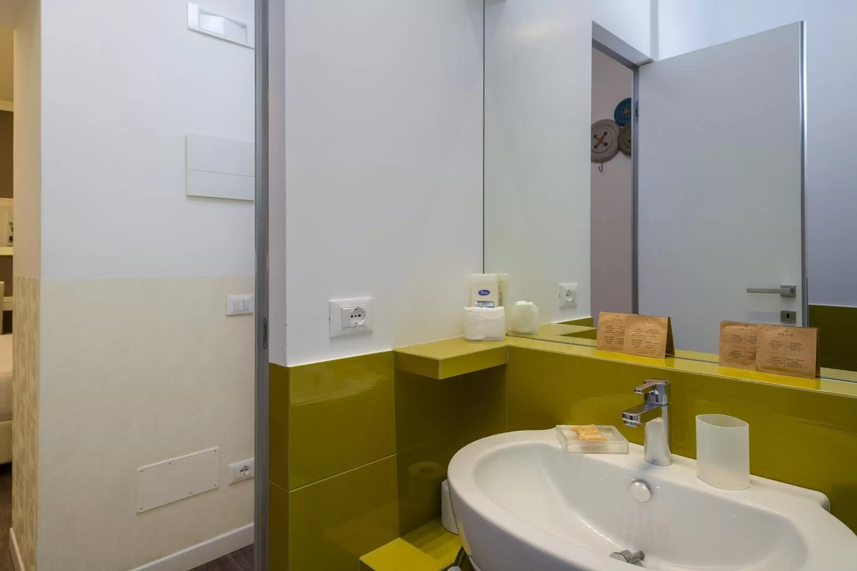 Standard Double or Twin Room in Zefiro Home Standard Double or Twin Room in Zefiro Home