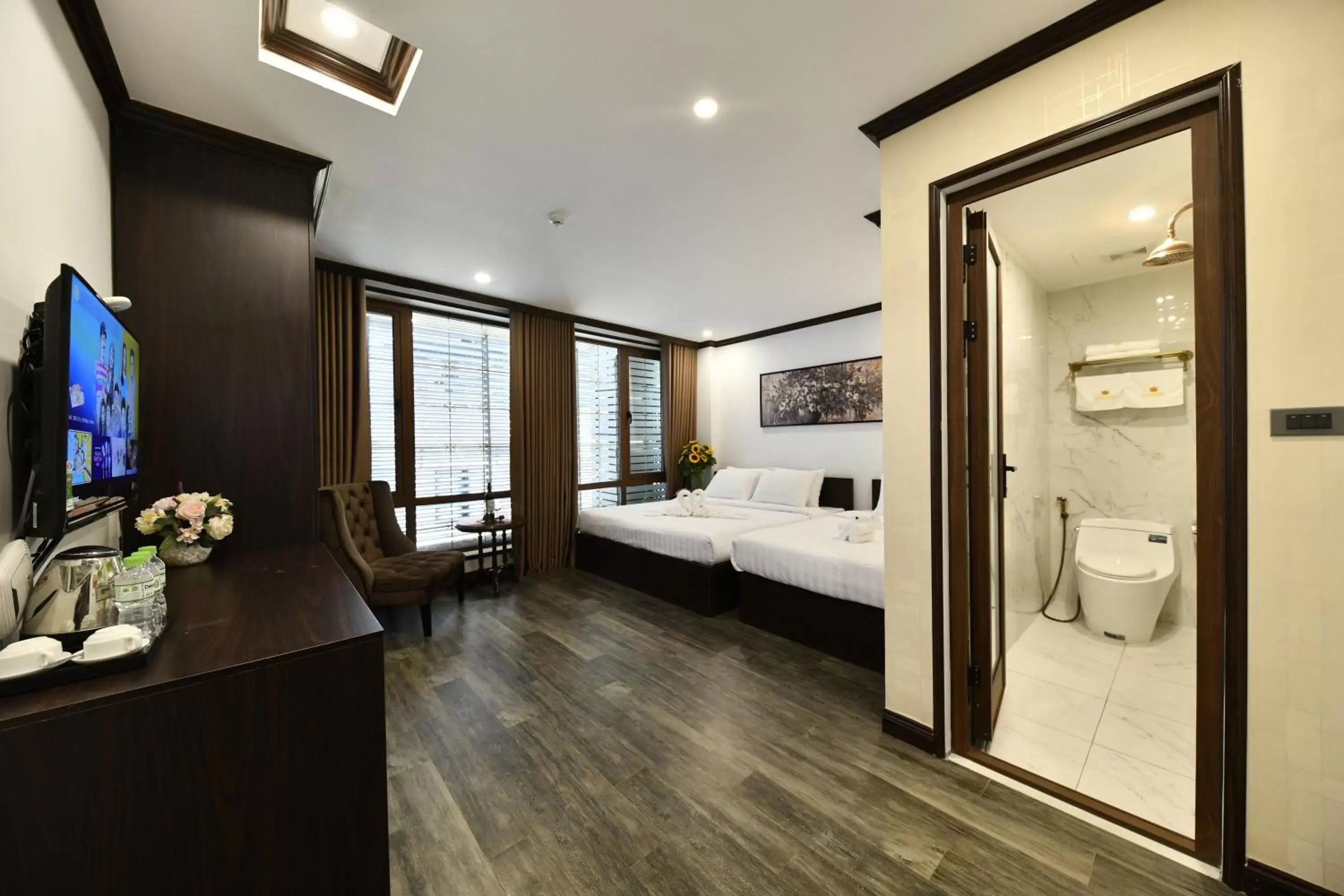 Family Suite in Kingdom Hotel Hanoi Family Suite in Kingdom Hotel Hanoi