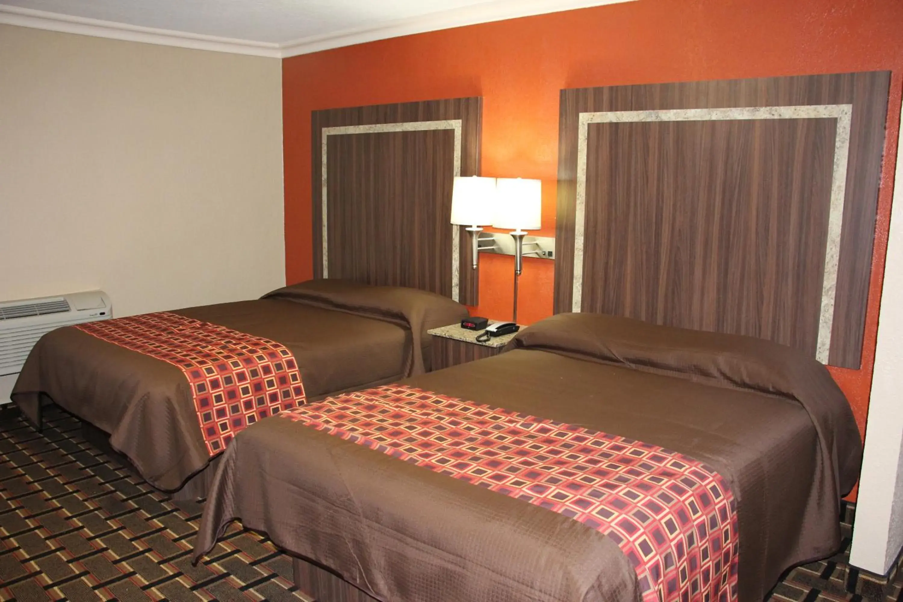 Standard Double Room in Budget Inn Lake Wales Standard Double Room in Budget Inn Lake Wales