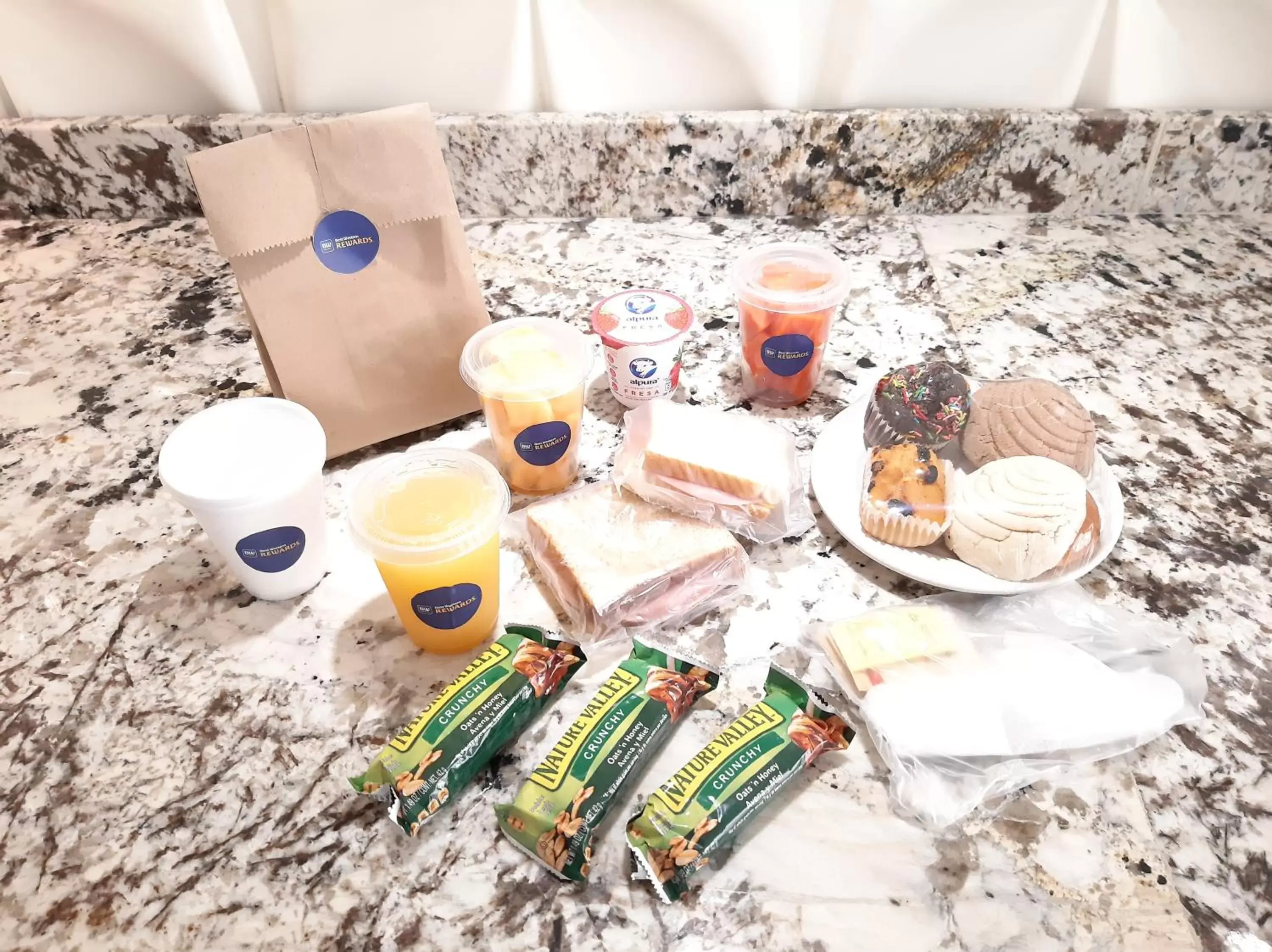 Breakfast in Best Western PLUS Monterrey Colón Breakfast in Best Western PLUS Monterrey Colón