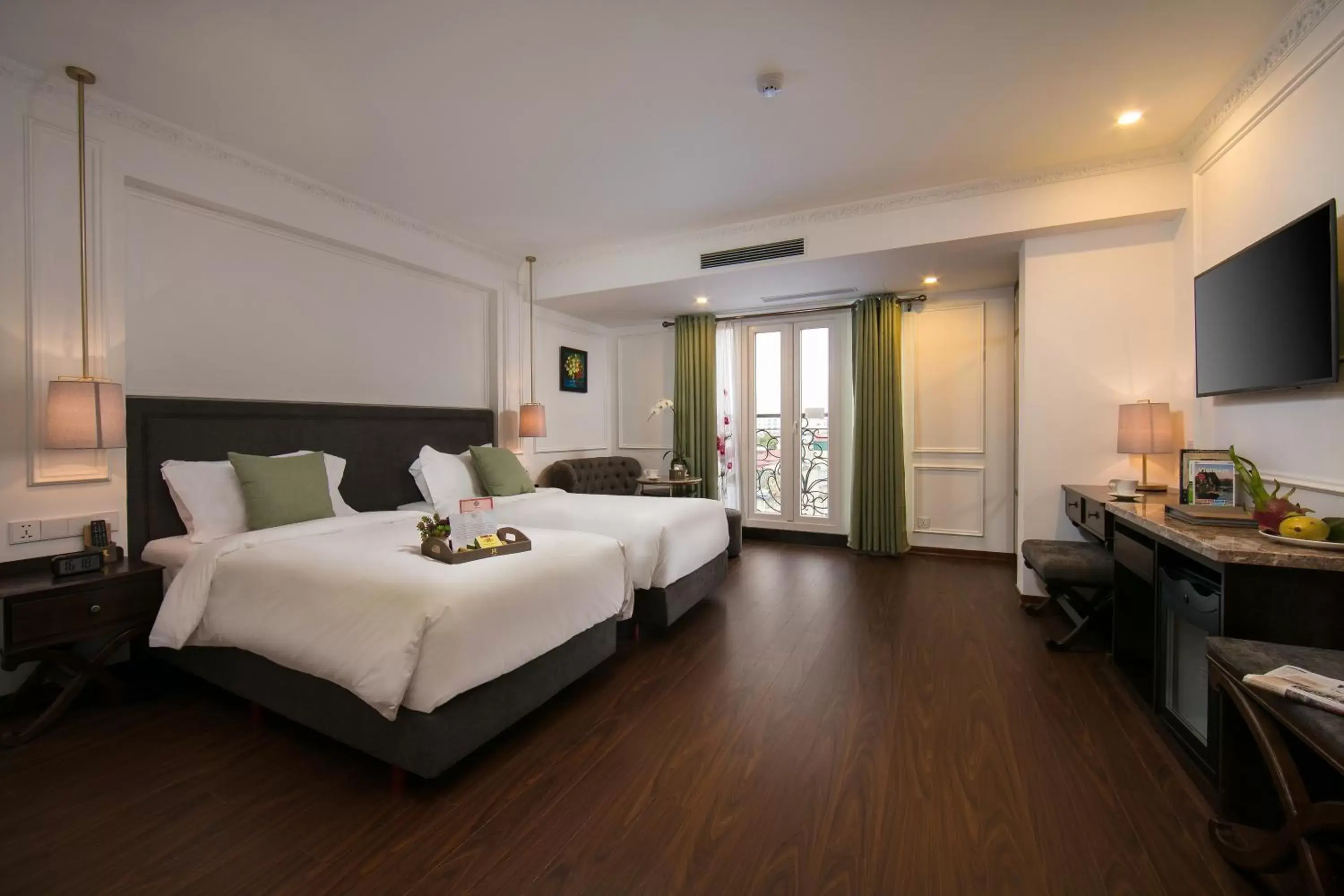 Executive Double or Twin Room with Balcony in Hanoi Allure Hotel Executive Double or Twin Room with Balcony in Hanoi Allure Hotel