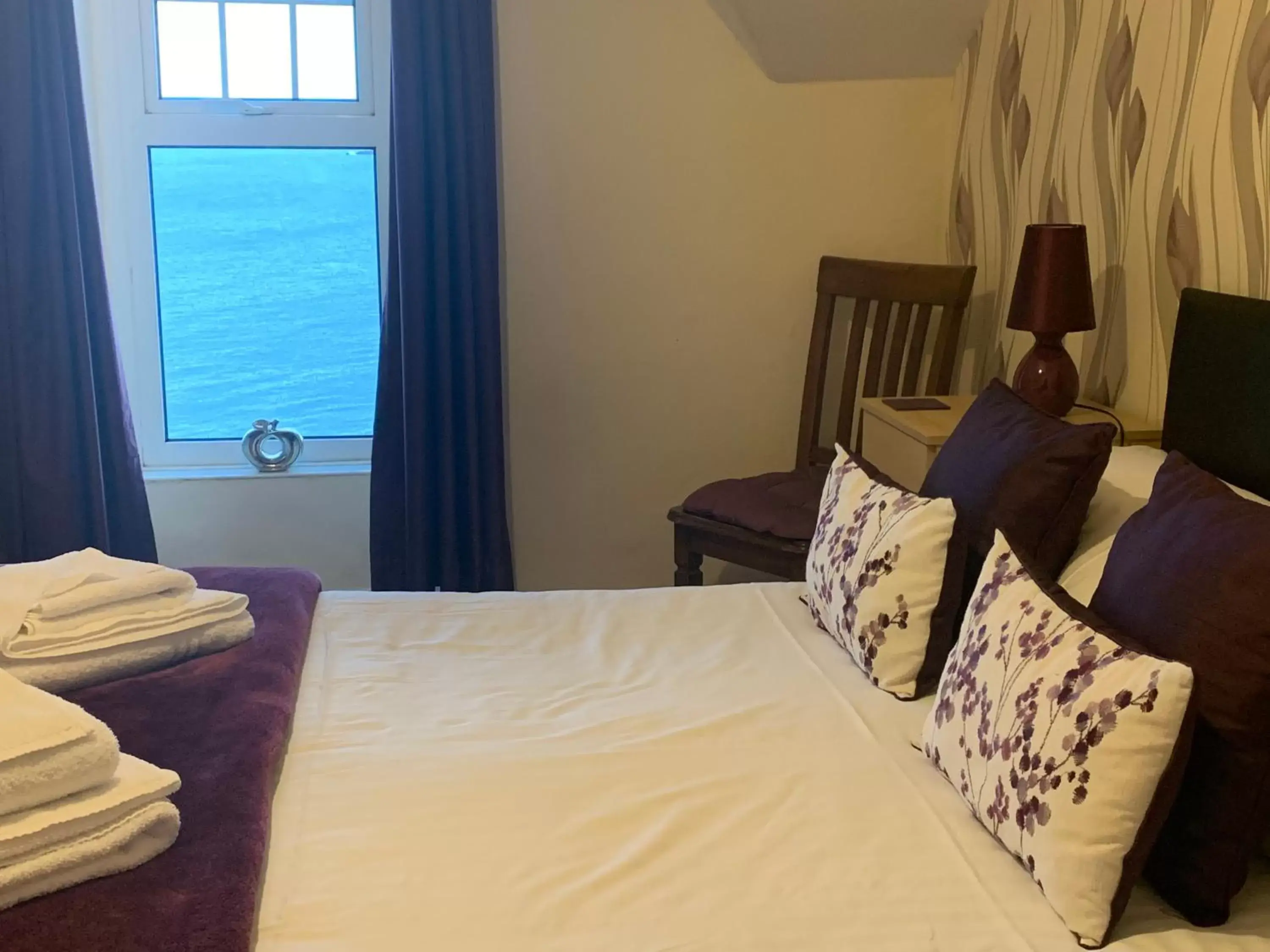 Double Room with Private Bathroom in Trecastell Hotel Double Room with Private Bathroom in Trecastell Hotel