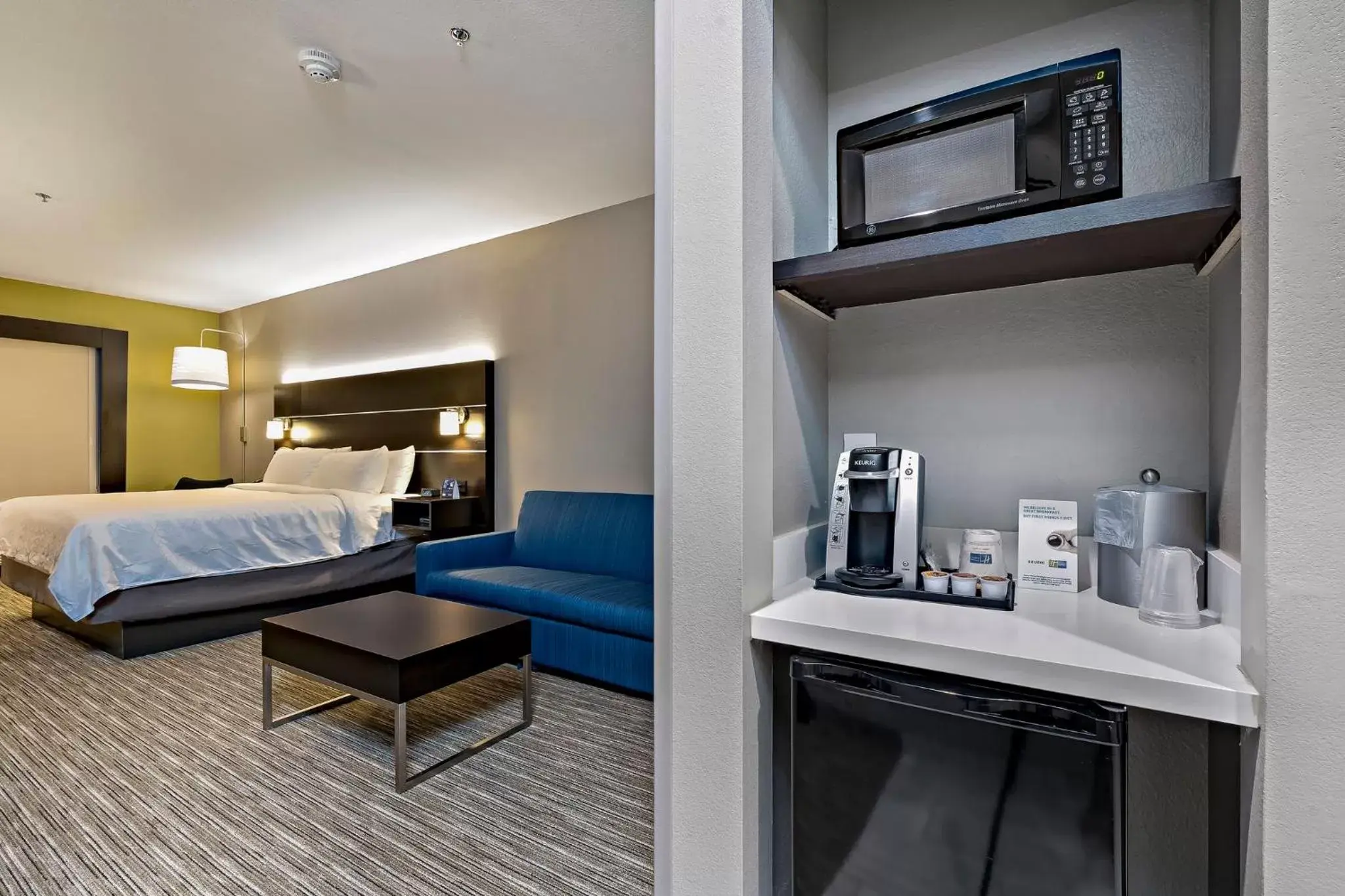 One-Bedroom King Suite with Sofa Bed in Holiday Inn Express Hotel & Suites Kilgore North by IHG One-Bedroom King Suite with Sofa Bed in Holiday Inn Express Hotel & Suites Kilgore North by IHG