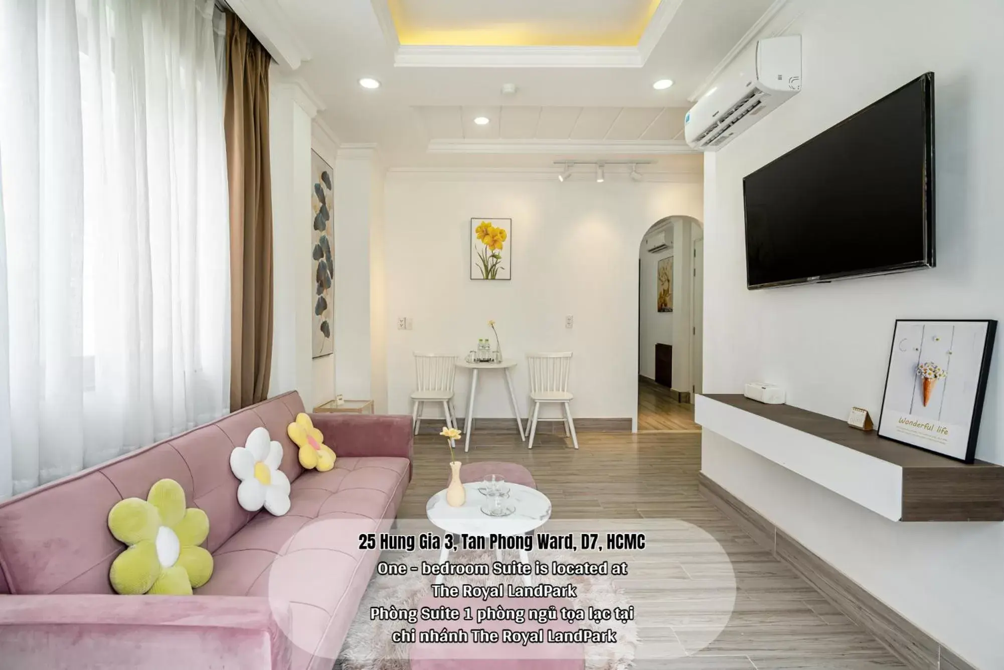 One-Bedroom Suite in The Royal Hotel & Apartment - Phu My Hung One-Bedroom Suite in The Royal Hotel & Apartment - Phu My Hung