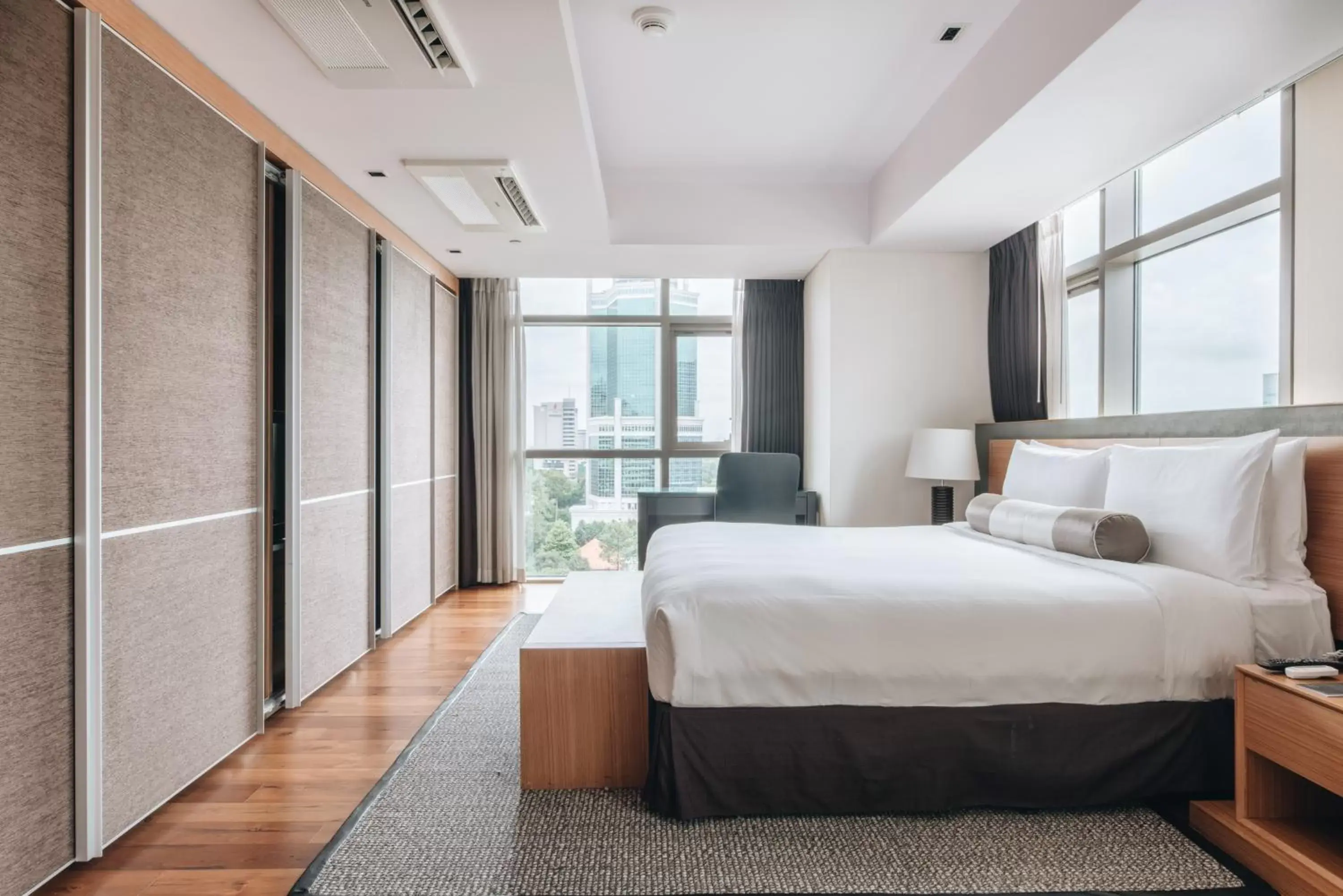 Three-Bedroom Apartment with Cathedral View in InterContinental Residences Saigon, an IHG Hotel Three-Bedroom Apartment with Cathedral View in InterContinental Residences Saigon, an IHG Hotel
