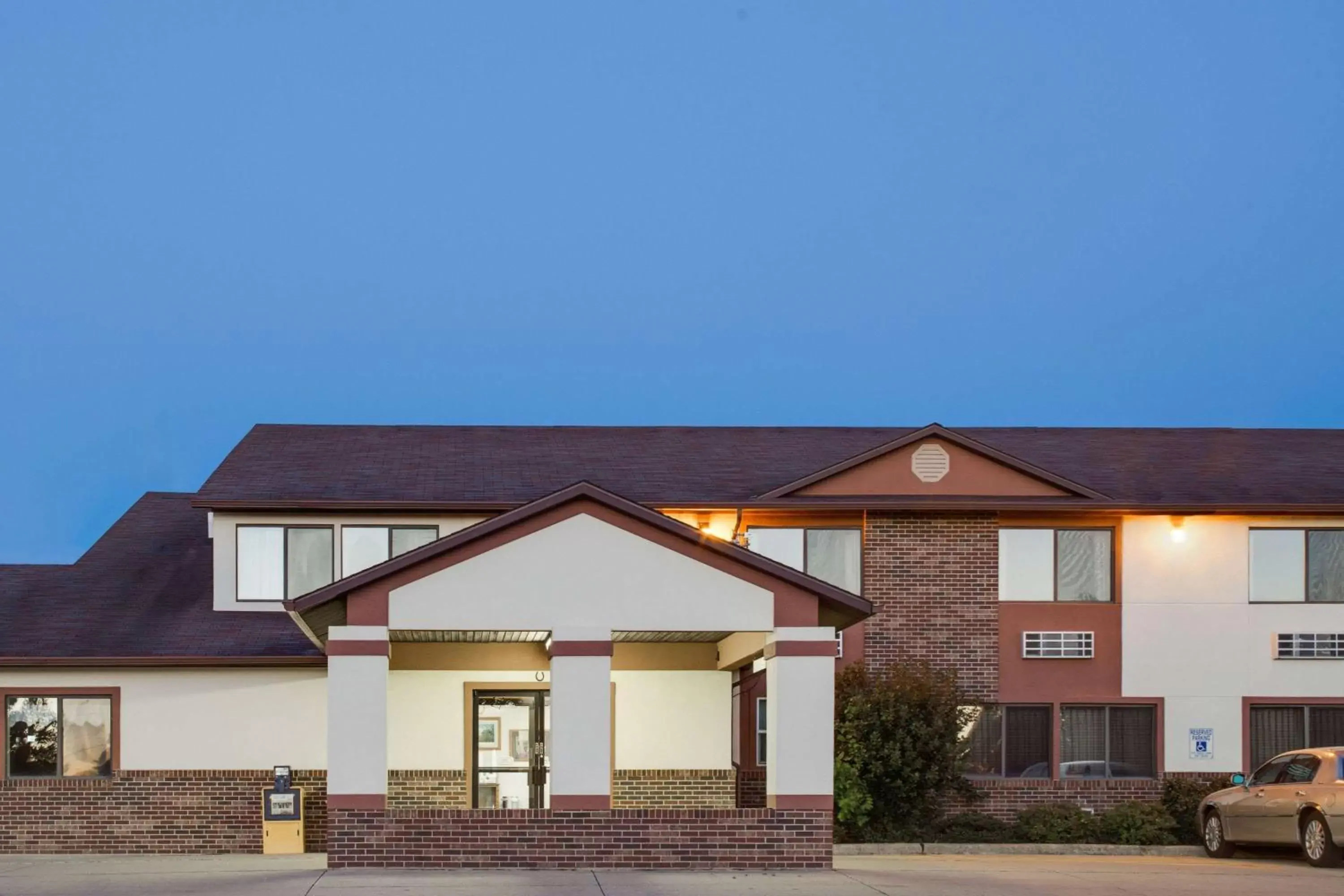 Super 8 by Wyndham Oelwein Super 8 by Wyndham Oelwein