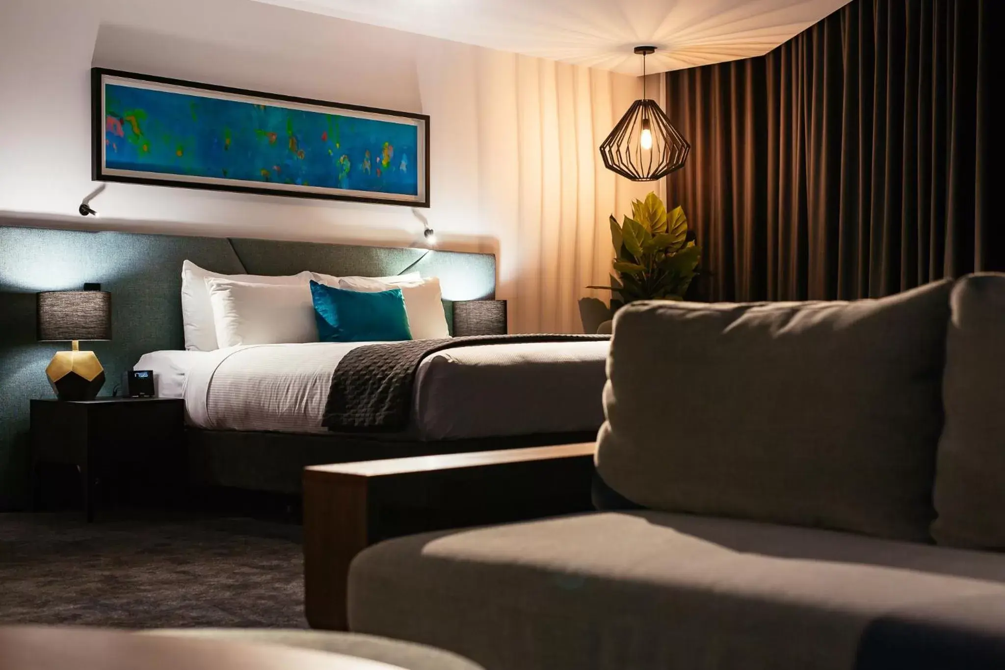 King Suite in Eatons Hill Hotel King Suite in Eatons Hill Hotel