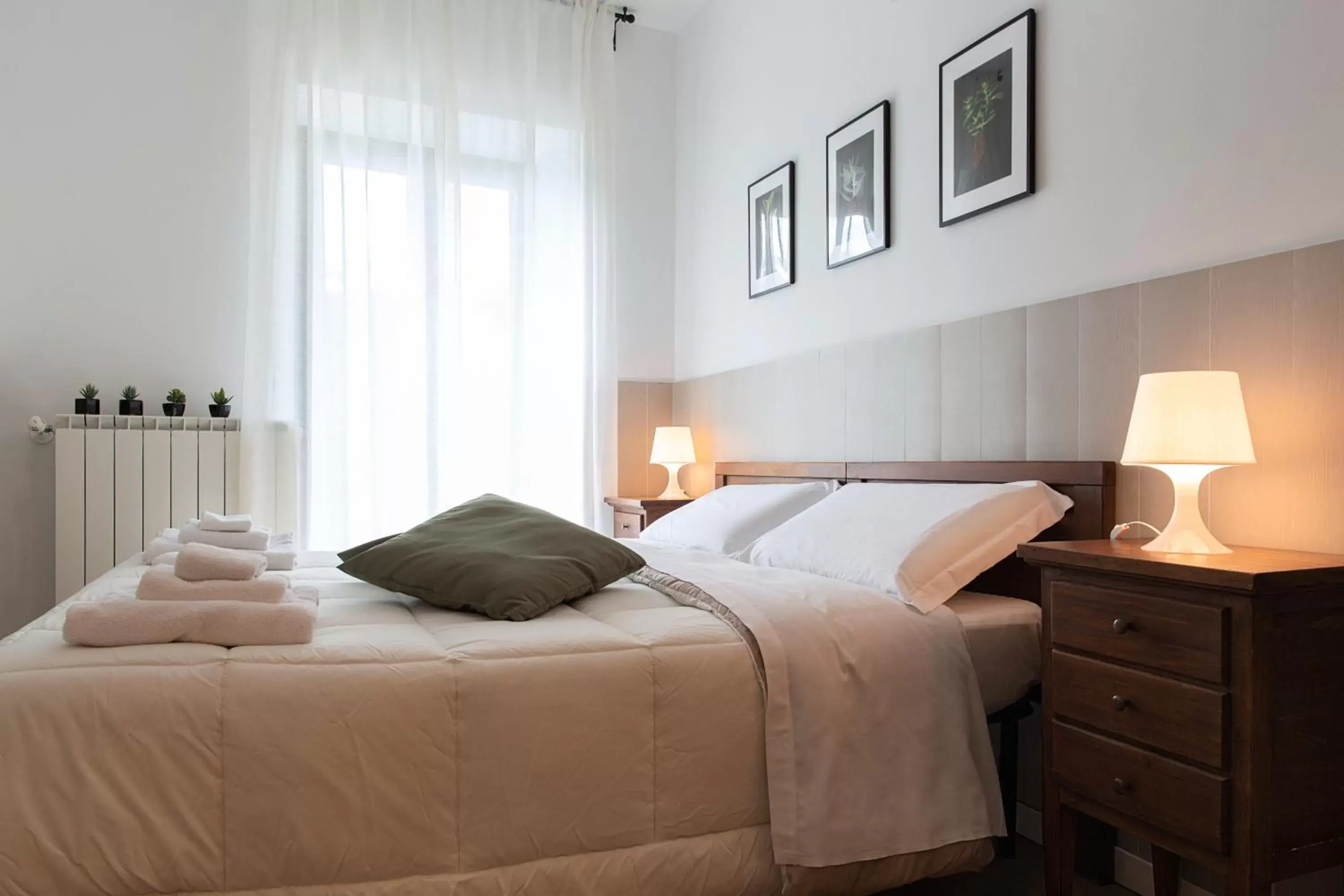 Double Room with Private Bathroom - single occupancy in Fox House BnB Double Room with Private Bathroom - single occupancy in Fox House BnB