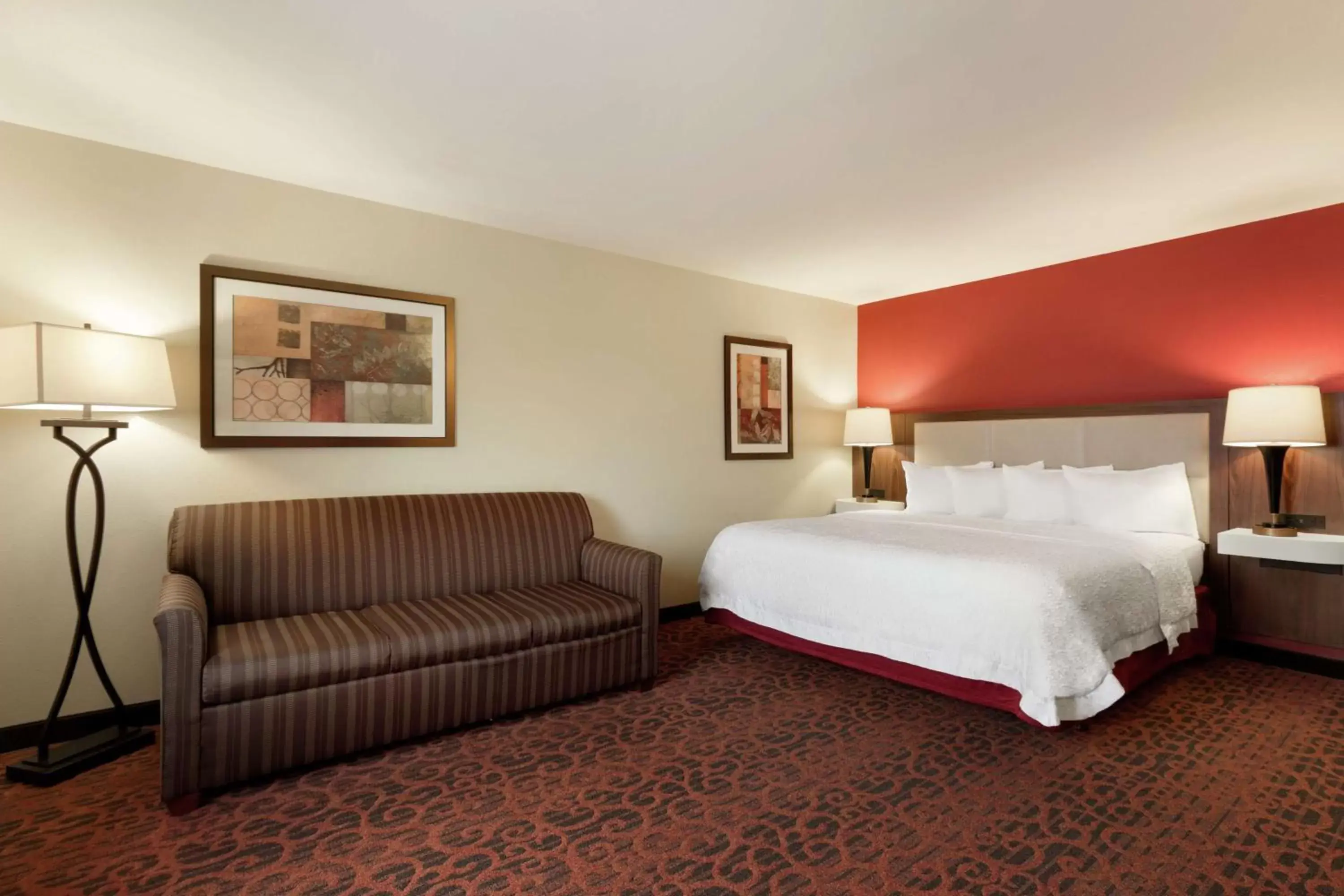 King Room with Sofa Bed and Study - Non-Smoking in Hampton Inn Wichita Falls-Sikes Senter Mall King Room with Sofa Bed and Study - Non-Smoking in Hampton Inn Wichita Falls-Sikes Senter Mall