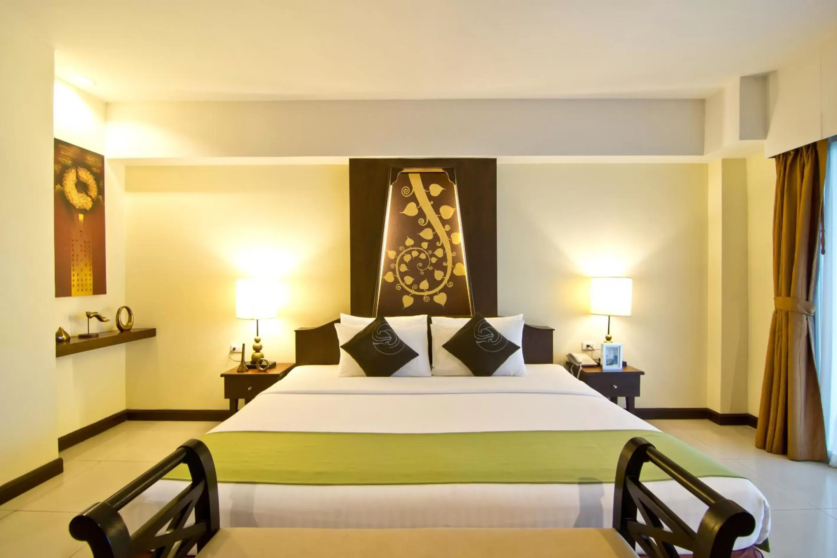 Grand Deluxe Double Room in Golden Sea Pattaya - SHA Extra Plus Grand Deluxe Double Room in Golden Sea Pattaya - SHA Extra Plus