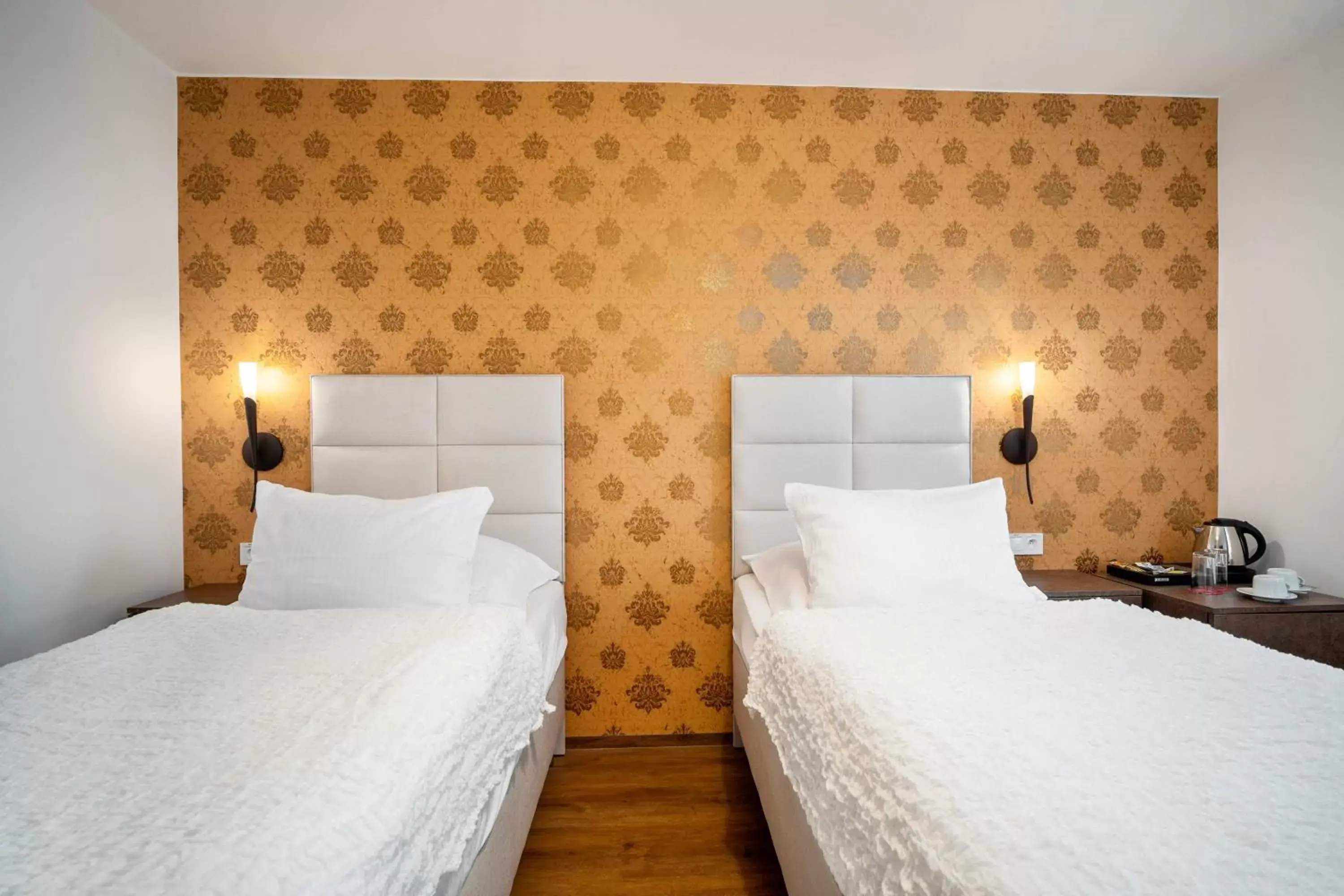 Deluxe Twin Room - single occupancy in Hotel MAXPLAZA Deluxe Twin Room - single occupancy in Hotel MAXPLAZA