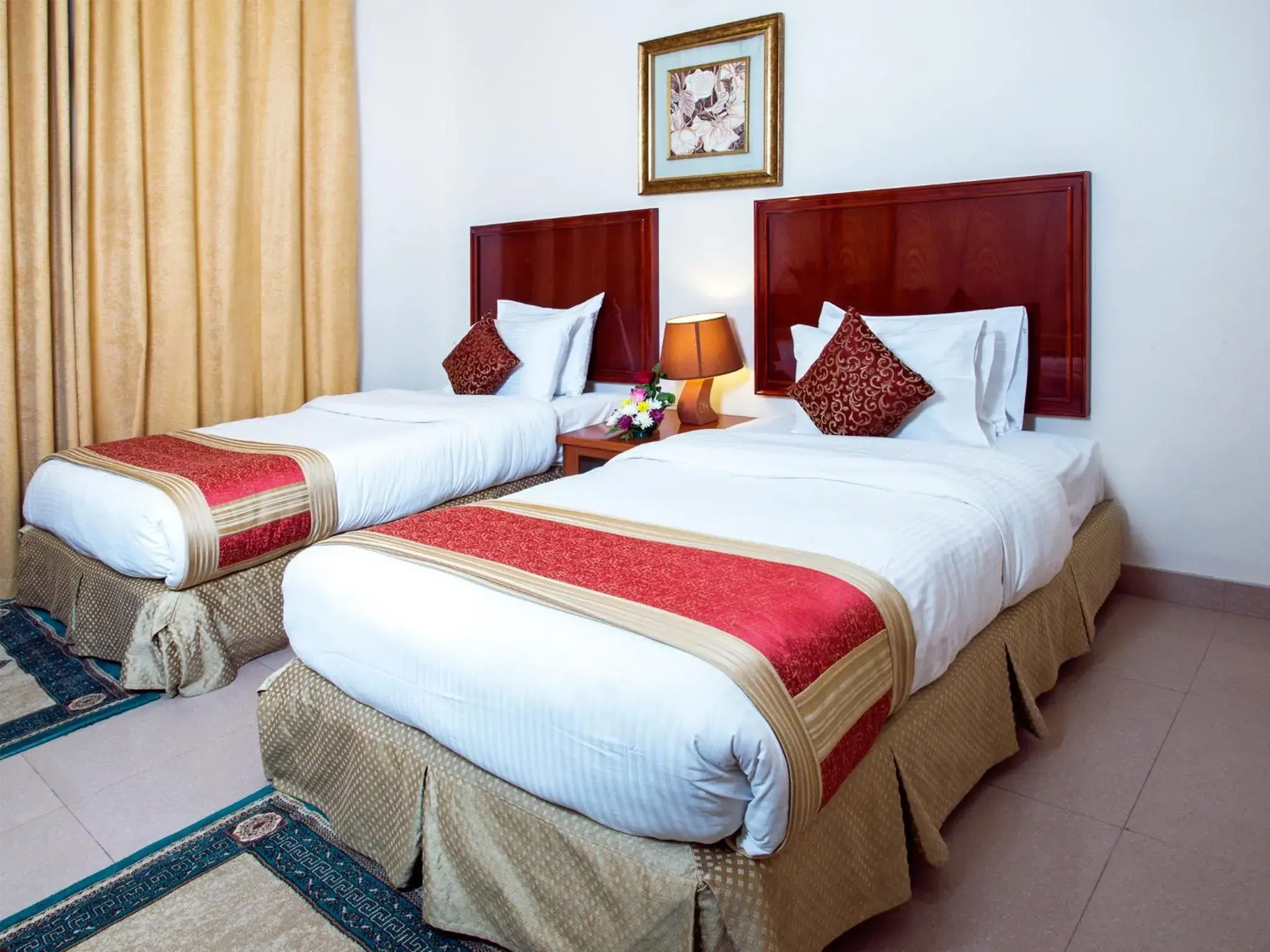 Standard Double Room in Safeer Plaza Hotel Standard Double Room in Safeer Plaza Hotel