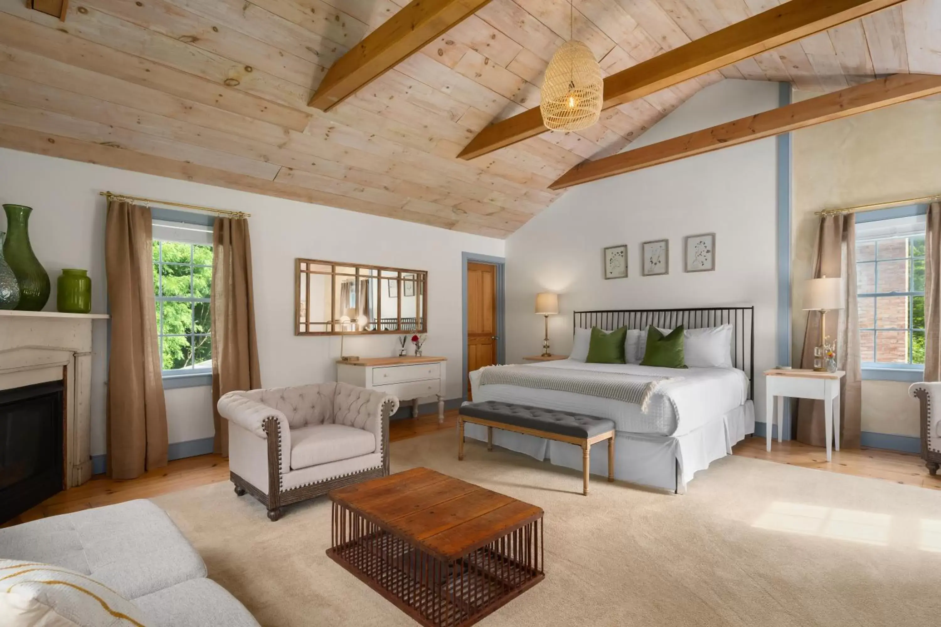 Deluxe King Room in Inn at Silver Maple Farm Deluxe King Room in Inn at Silver Maple Farm