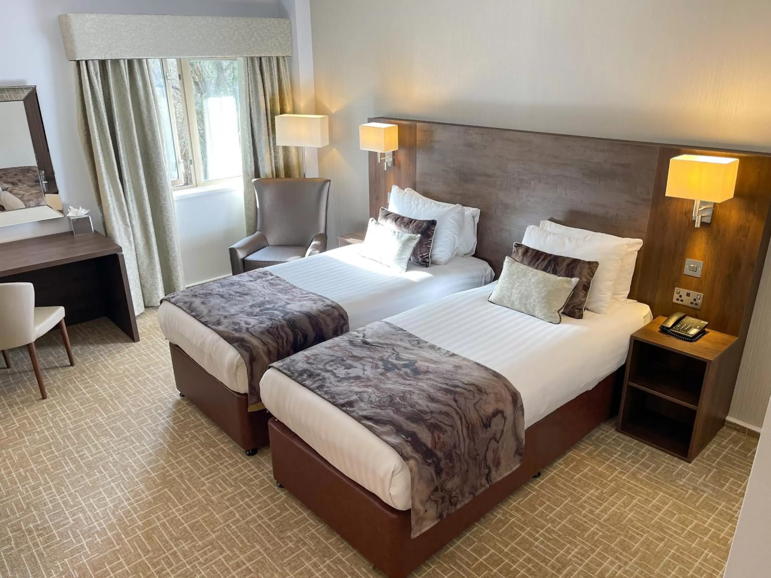 Twin Room in Coppid Beech Twin Room in Coppid Beech