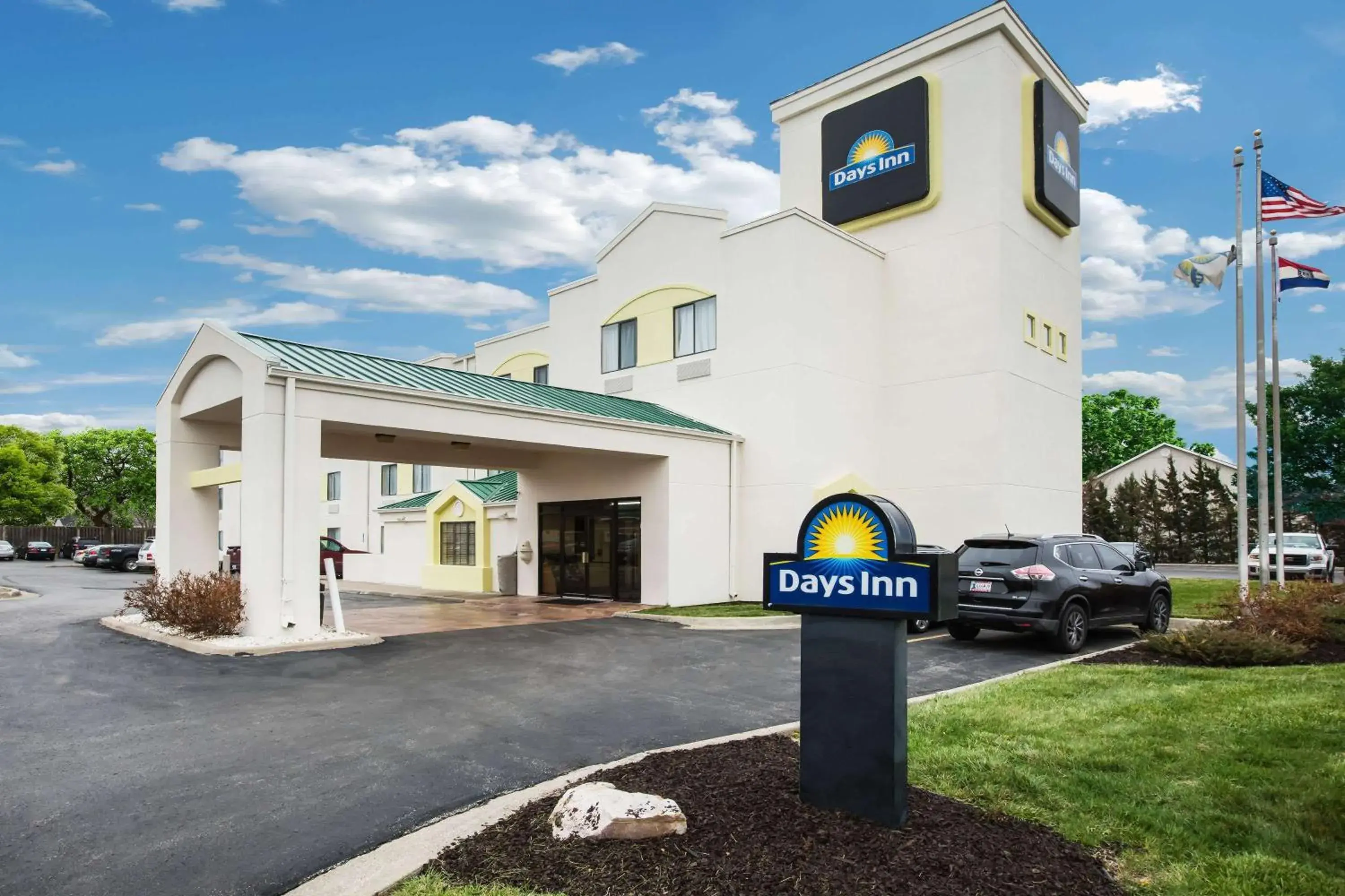 Days Inn by Wyndham Blue Springs Days Inn by Wyndham Blue Springs