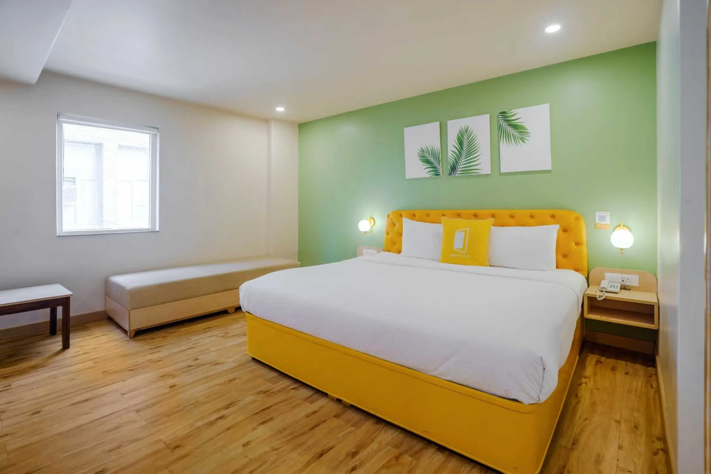 Large Double Room in Bloom Hotel - Karol Bagh Large Double Room in Bloom Hotel - Karol Bagh