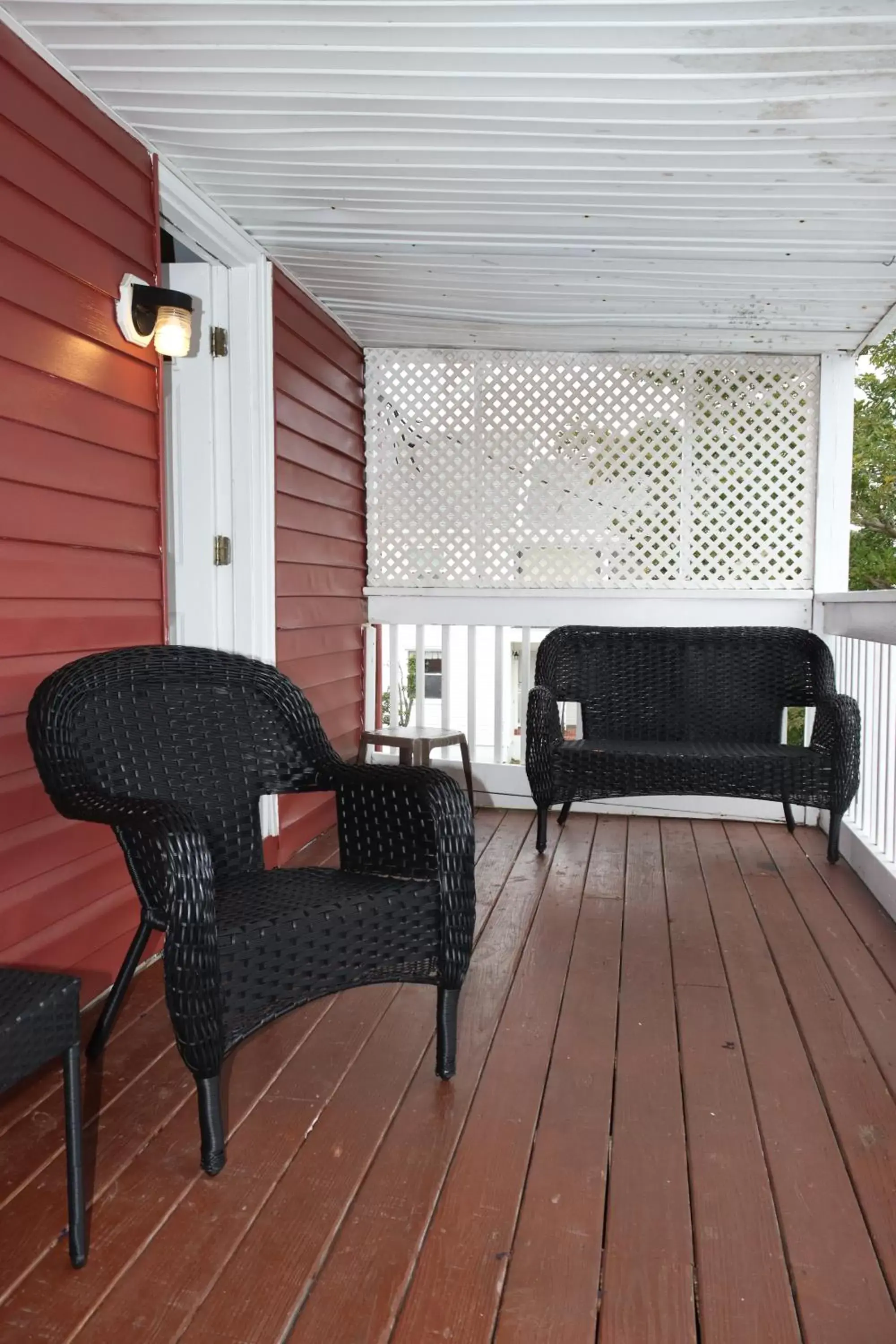 North Bldg- 2 Bedroom Apartment Pool Front in The Burgundy Inn Hotel and Apartments North Bldg- 2 Bedroom Apartment Pool Front in The Burgundy Inn Hotel and Apartments