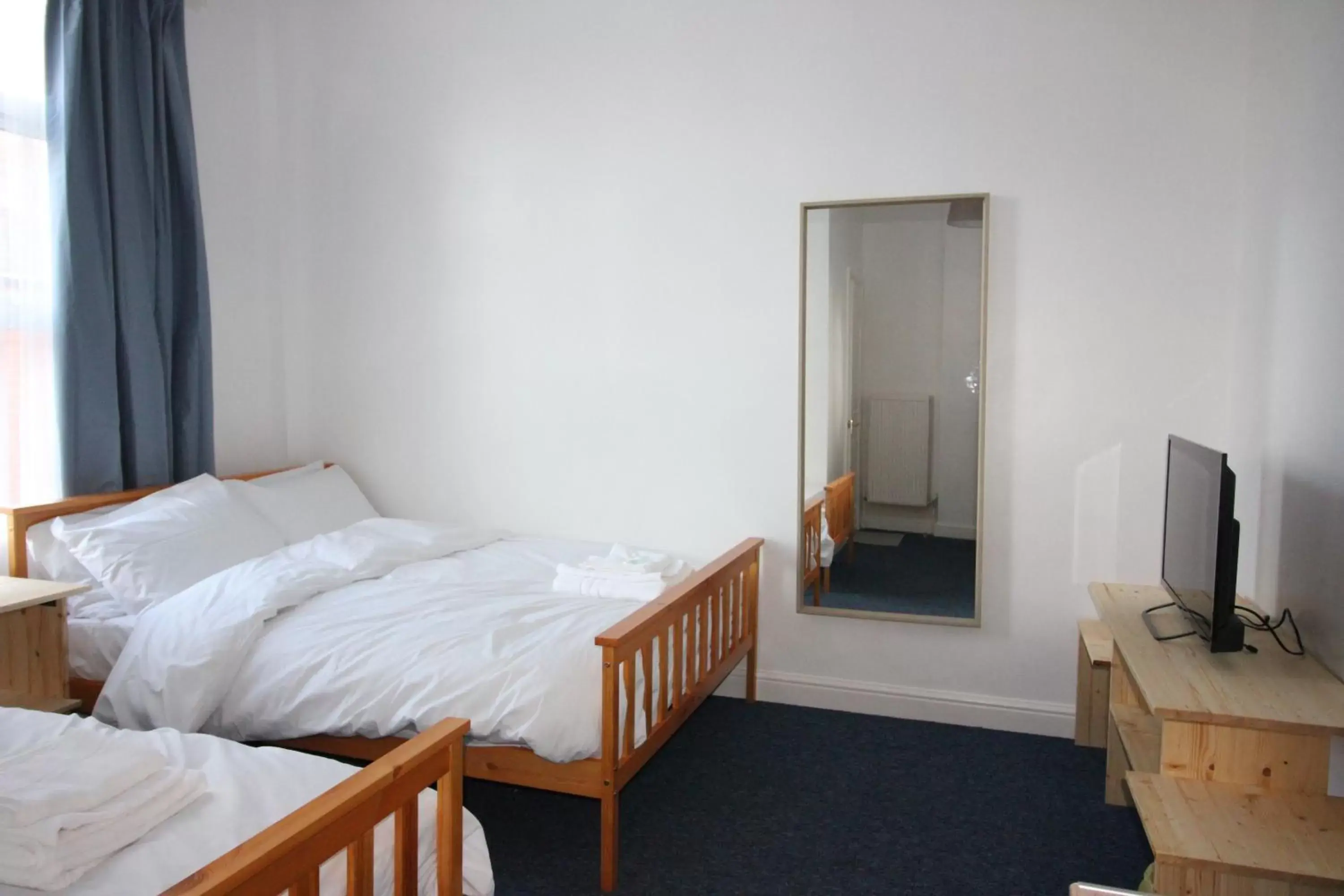 Budget Double or Twin Room in Churchill Hotel & Nagawa Restaurant Budget Double or Twin Room in Churchill Hotel & Nagawa Restaurant