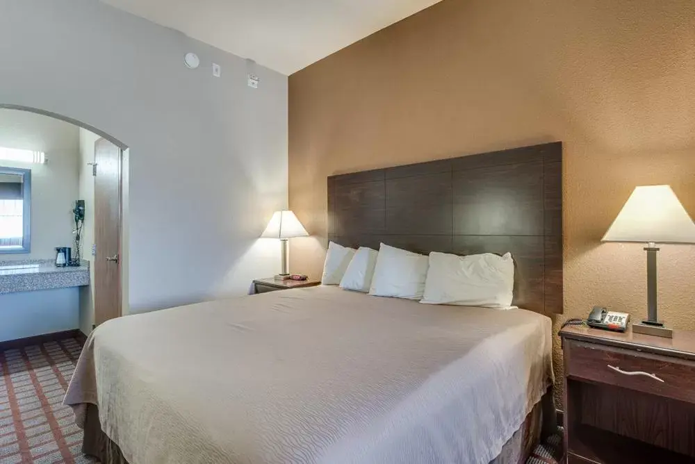 King Room in Executive Inn & Suites Cushing King Room in Executive Inn & Suites Cushing