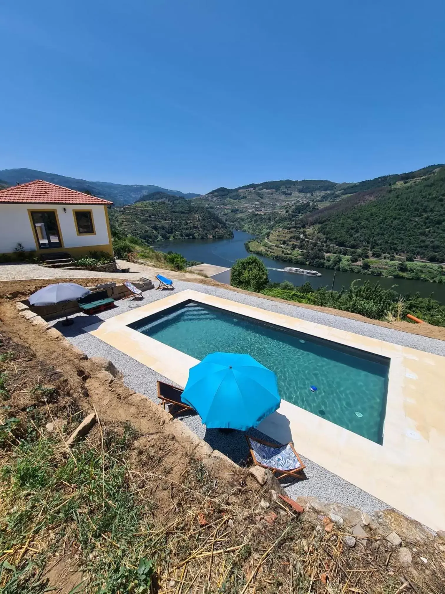 Swimming Pool in Quinta do Fojo Valonguinho, Barrô Swimming Pool in Quinta do Fojo Valonguinho, Barrô